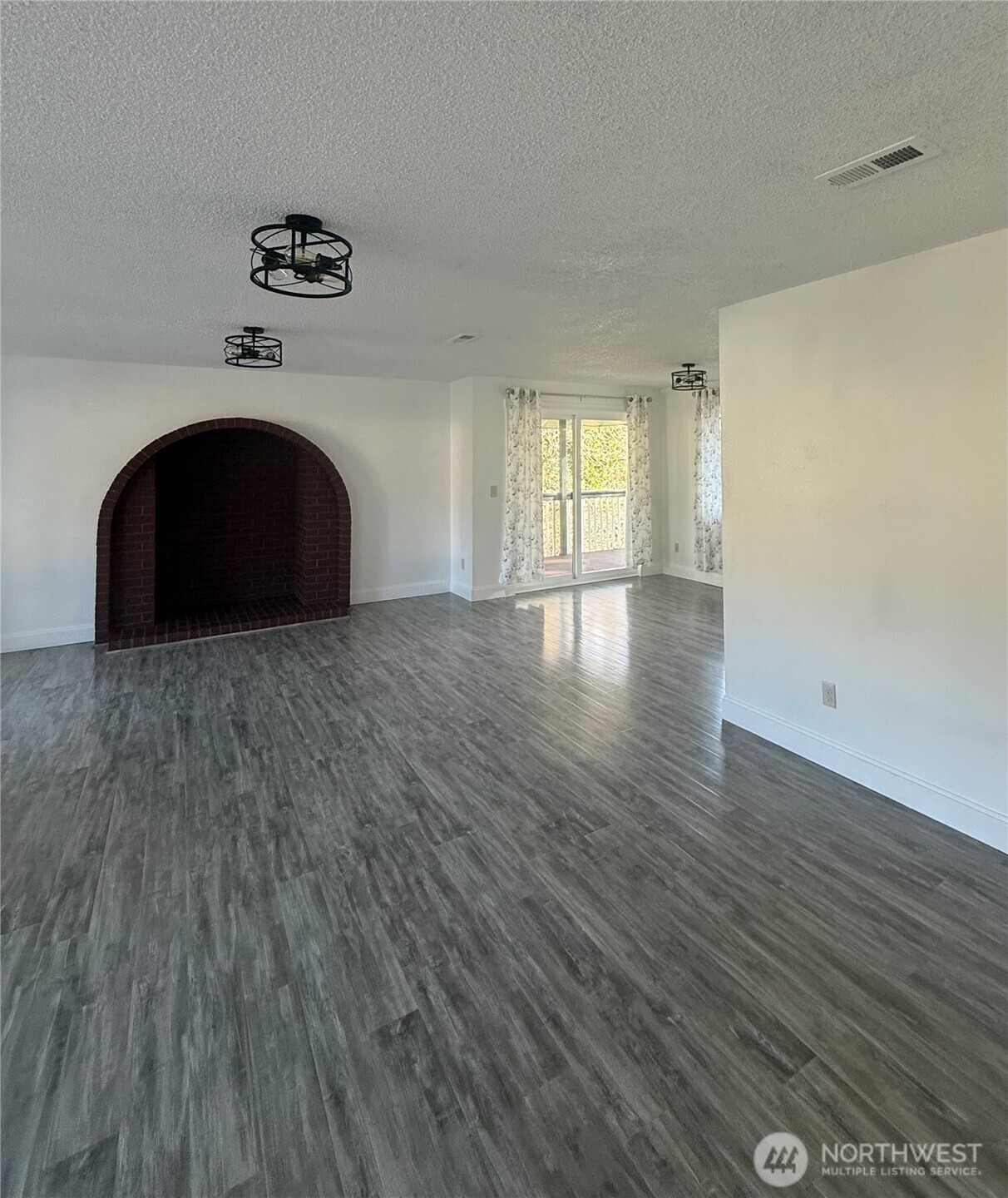 1017 Ballentine Street Property Photo 7