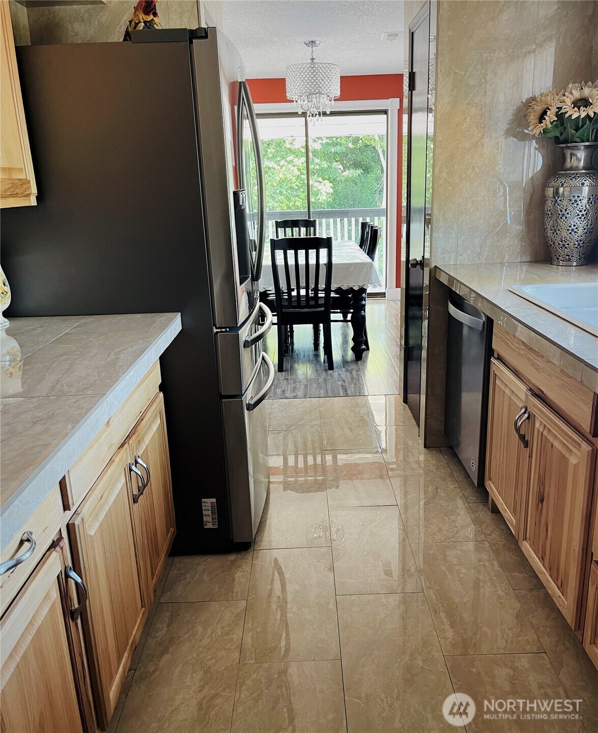 1017 Ballentine Street Property Photo 14