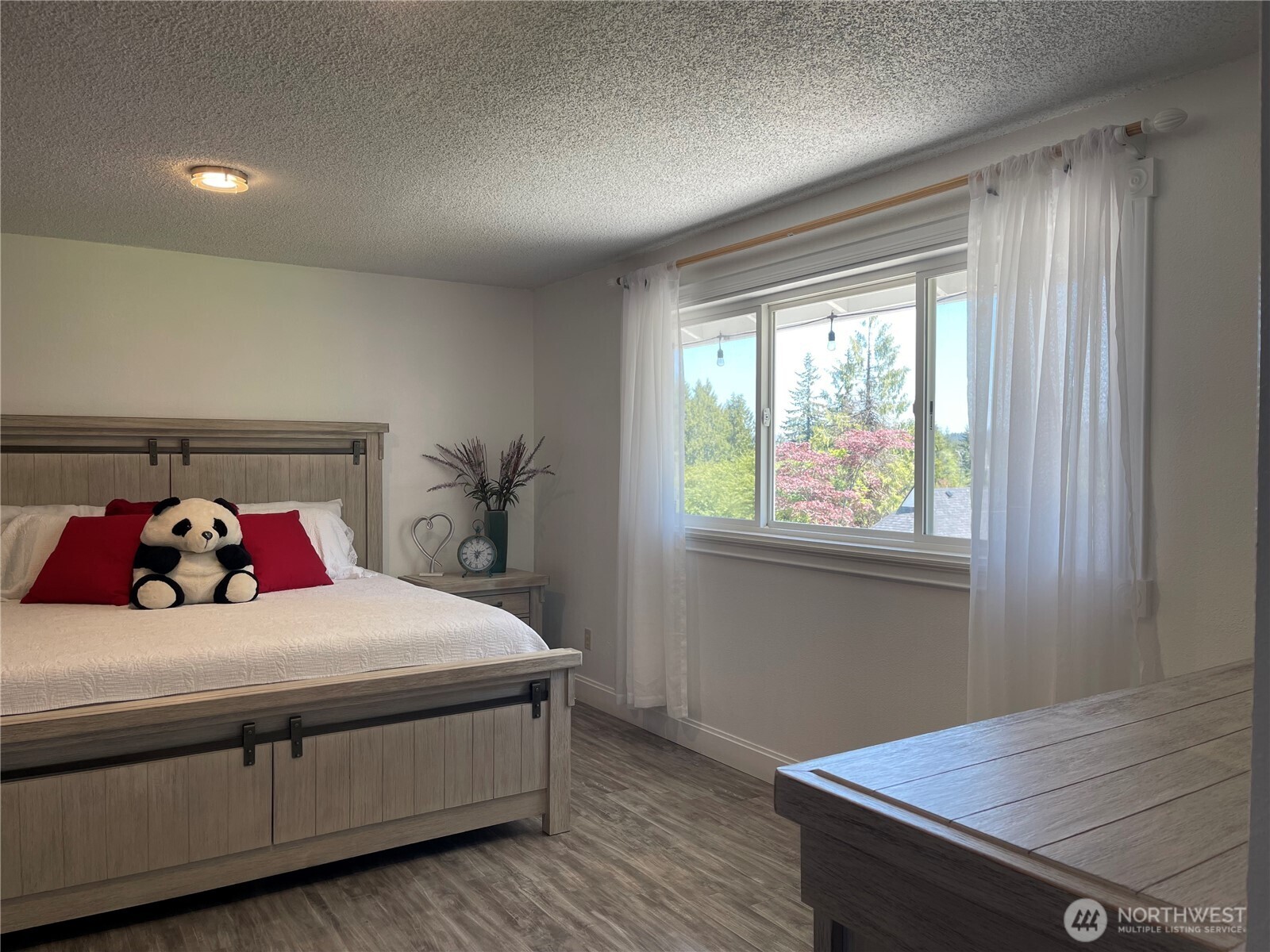 1017 Ballentine Street Property Photo 18