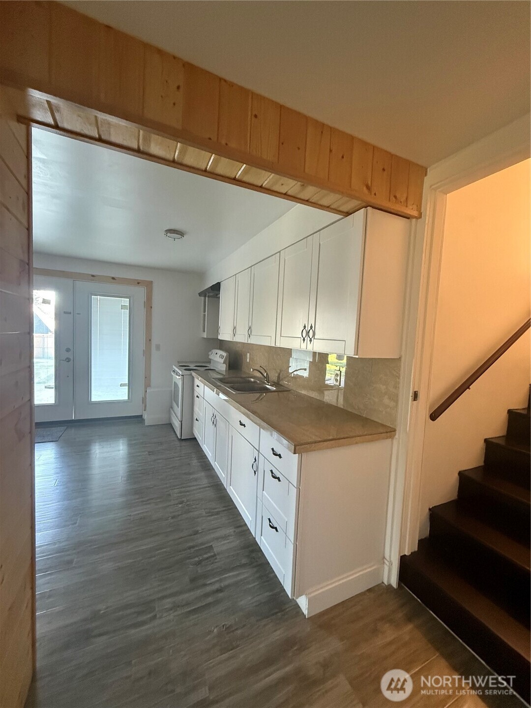 1017 Ballentine Street Property Photo 23