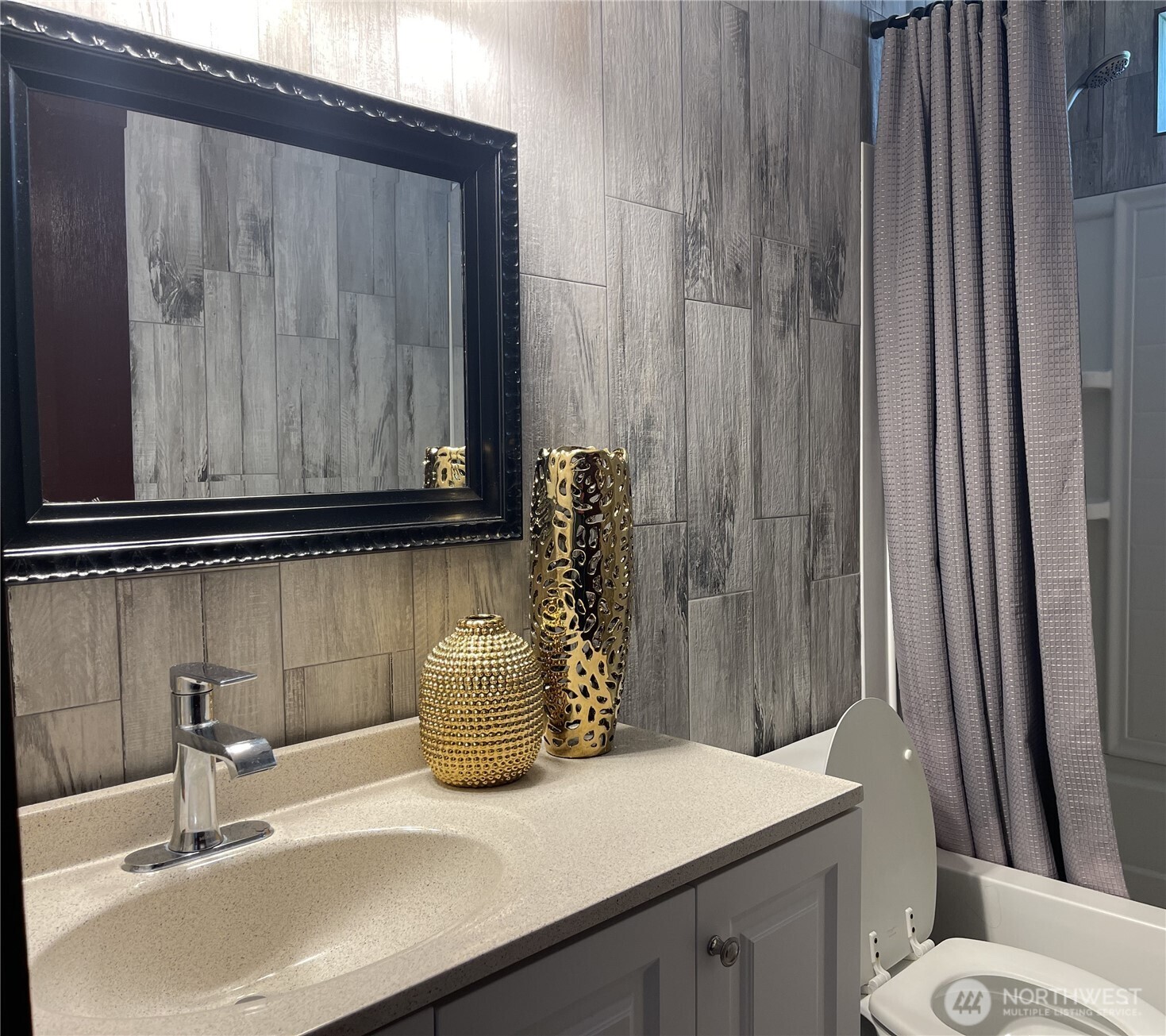 1017 Ballentine Street Property Photo 25