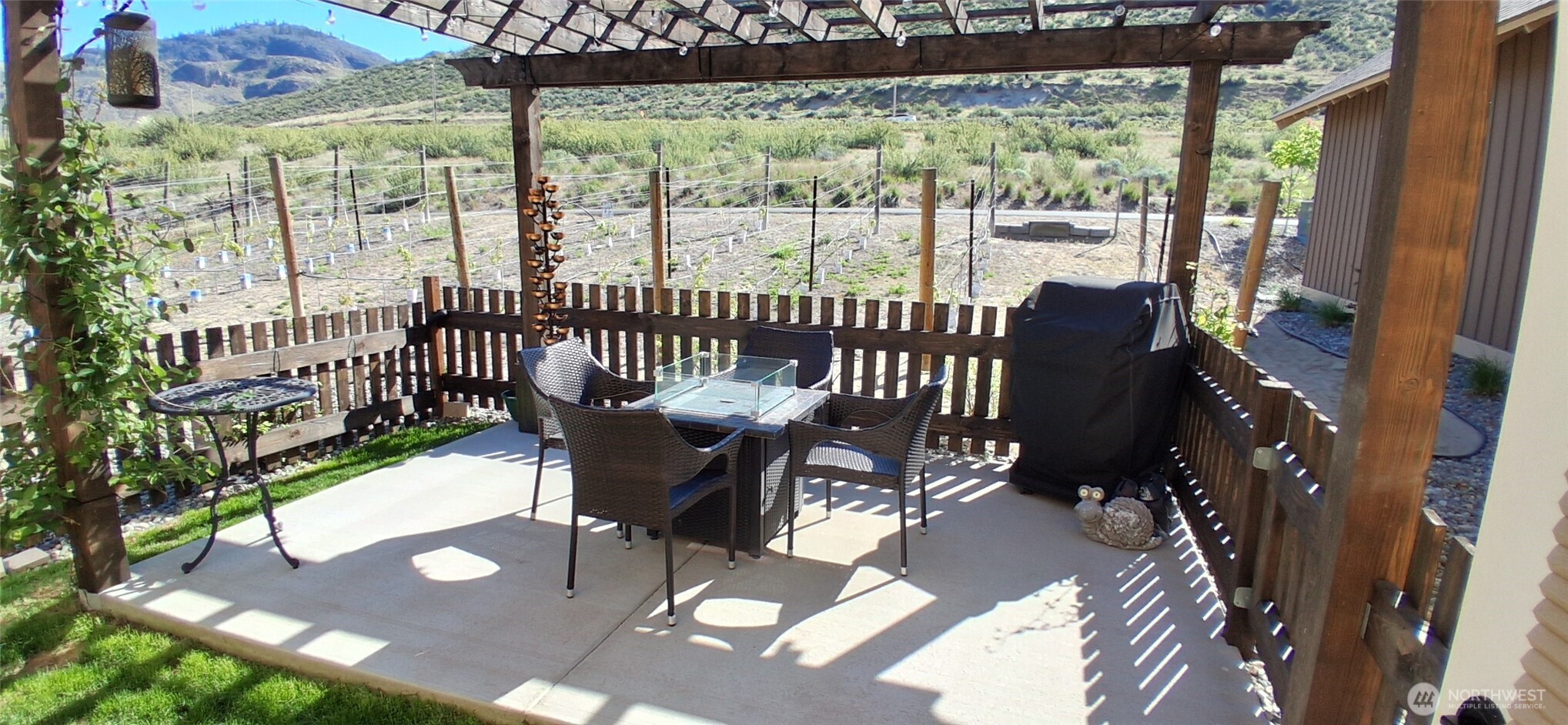 130 Village Way Property Photo 8