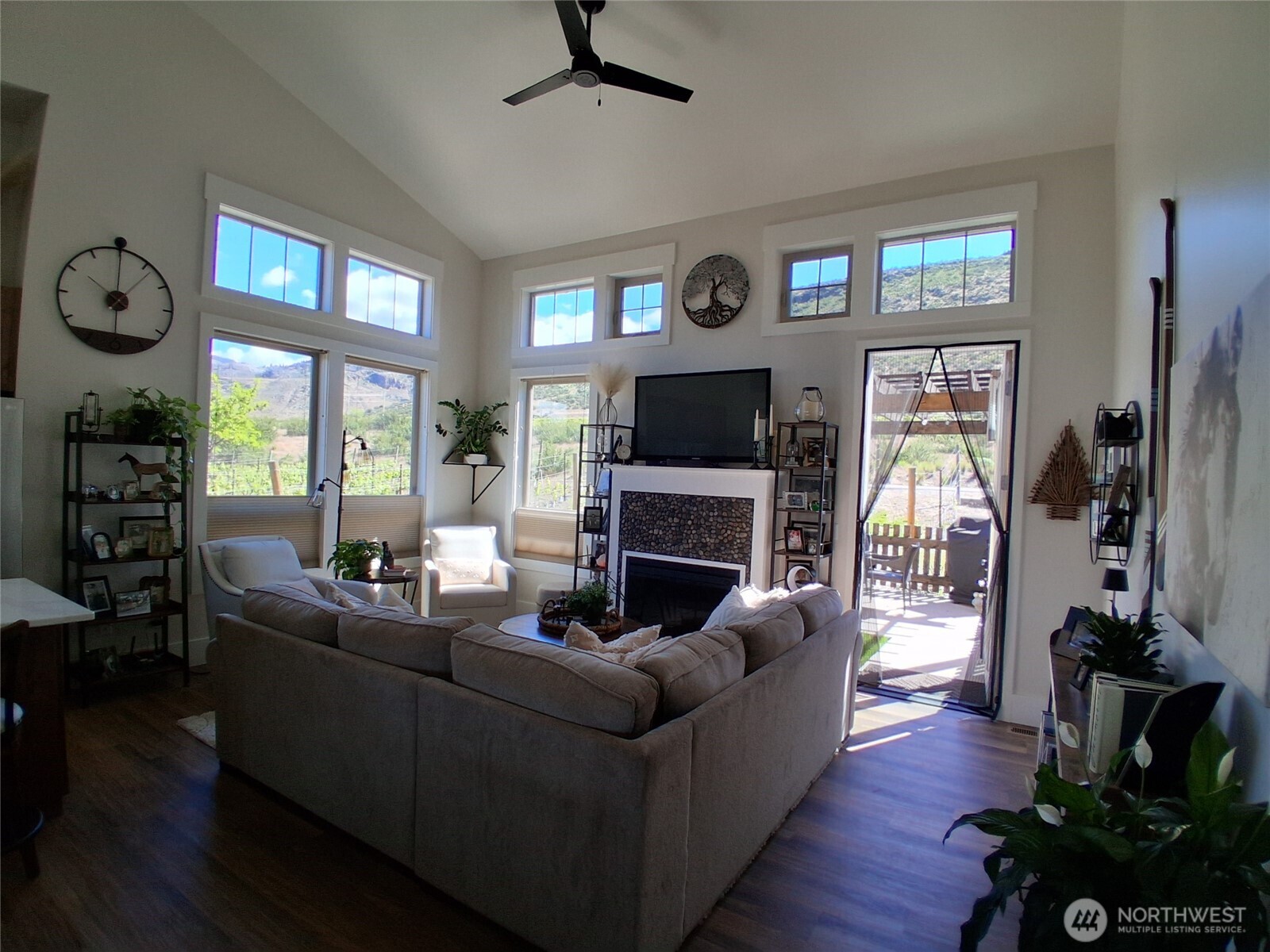 130 Village Way Property Photo 13