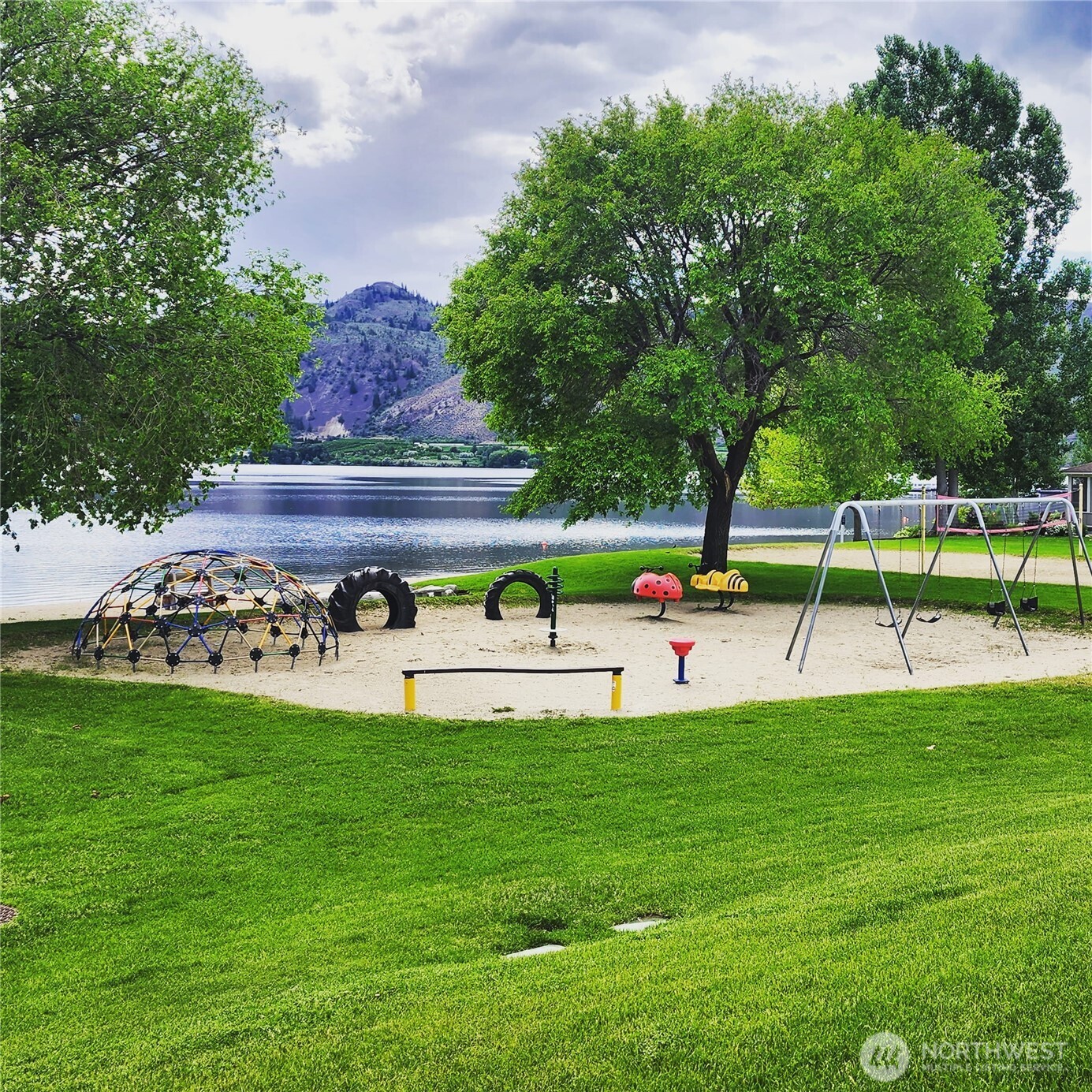 130 Village Way Property Photo 24