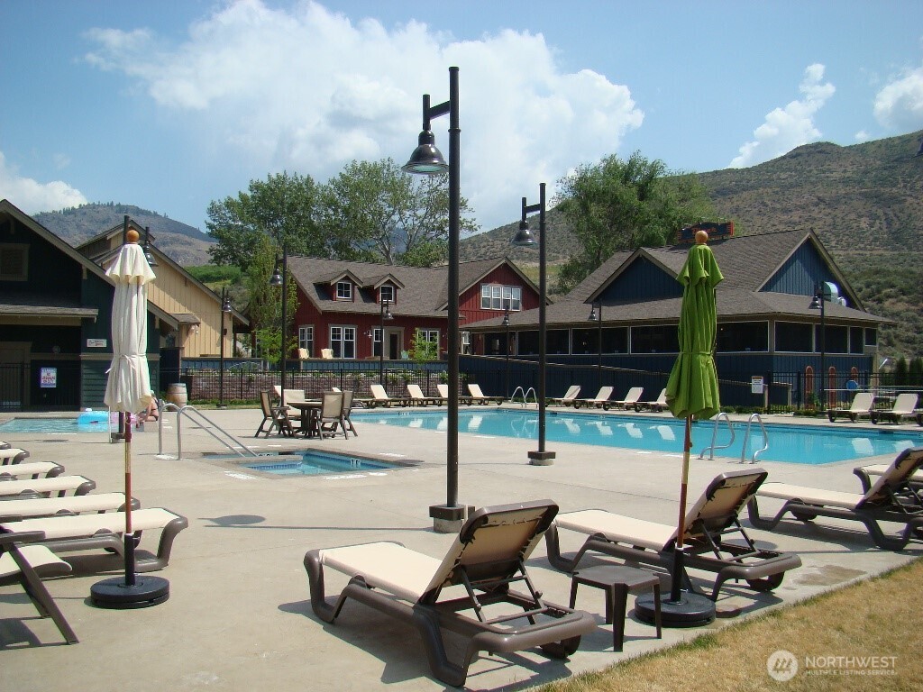 130 Village Way Property Photo 25