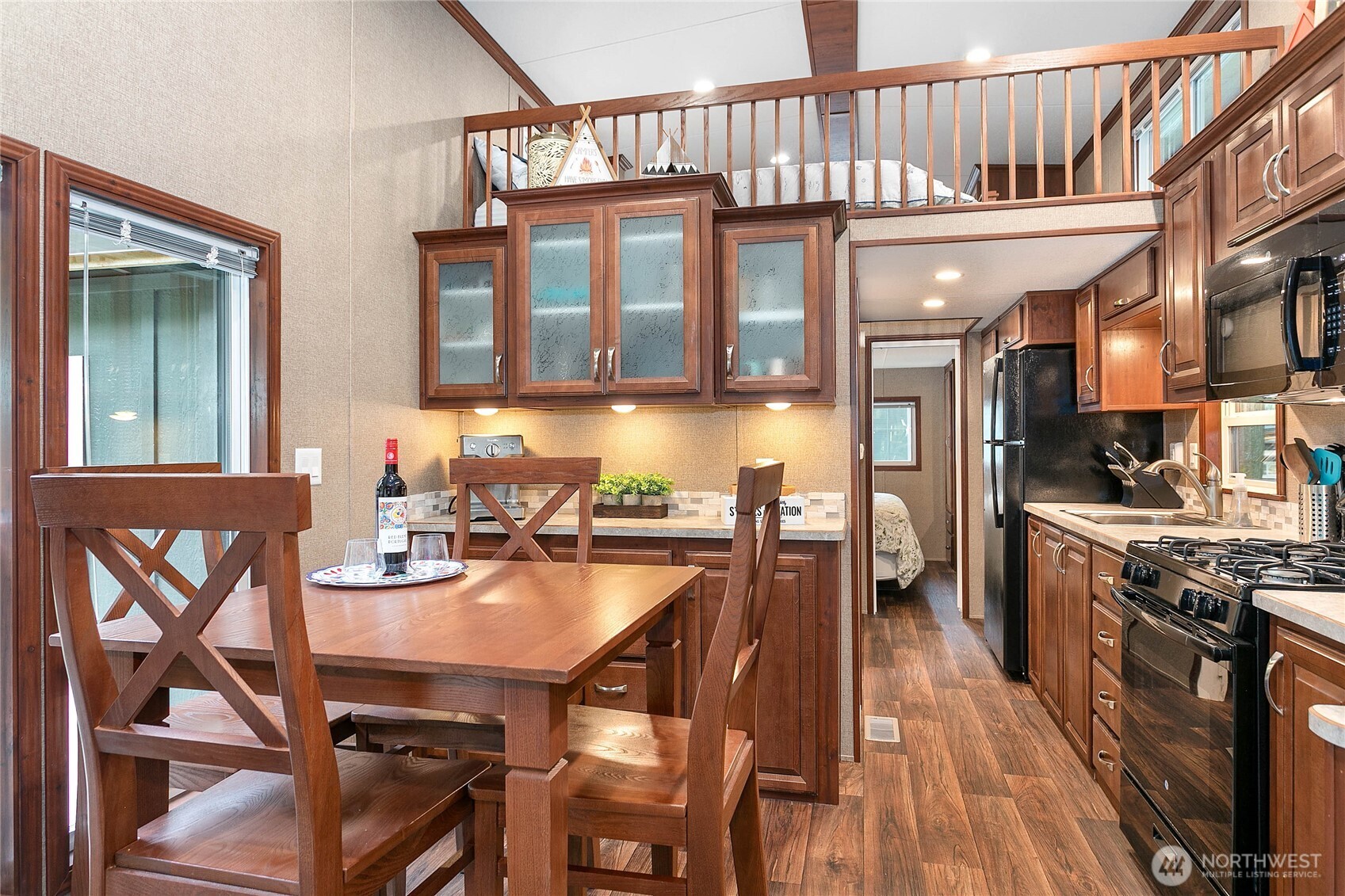 990 S Lake Whatcom Blvd 9 Property Photo 11