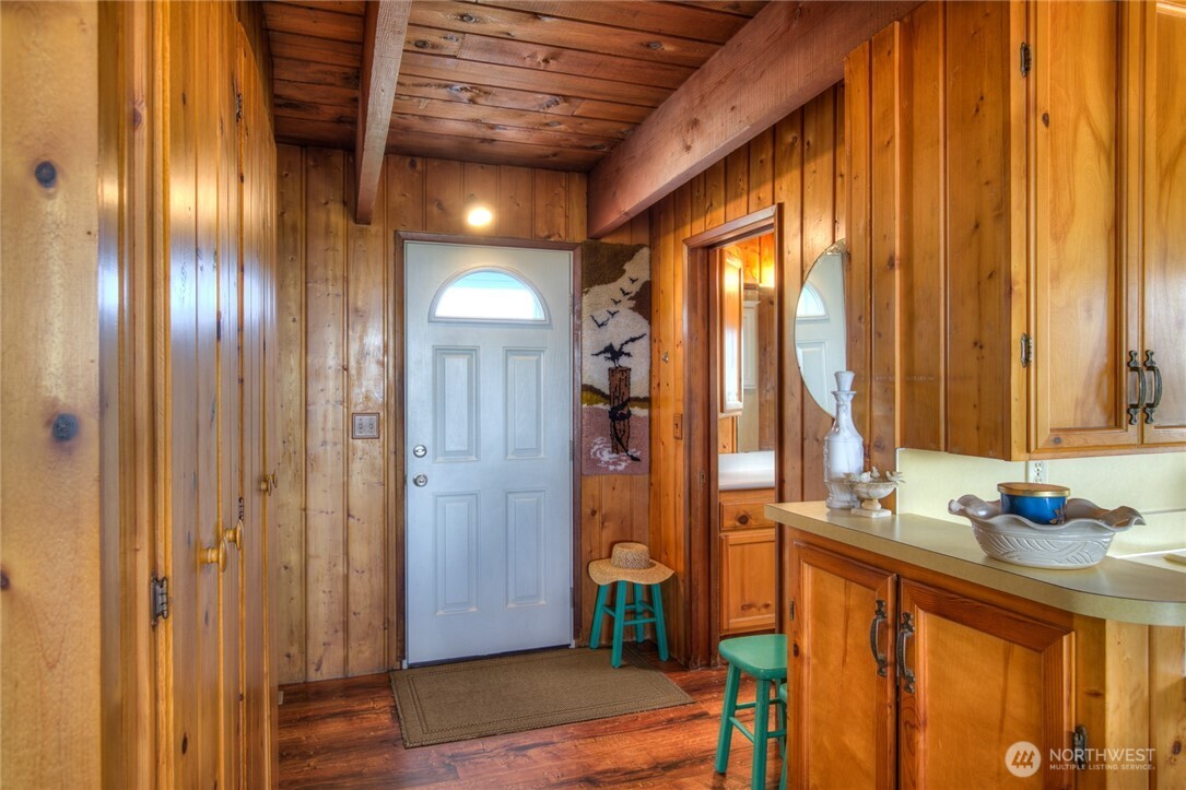 420 W Lough Lane Property Photo 15