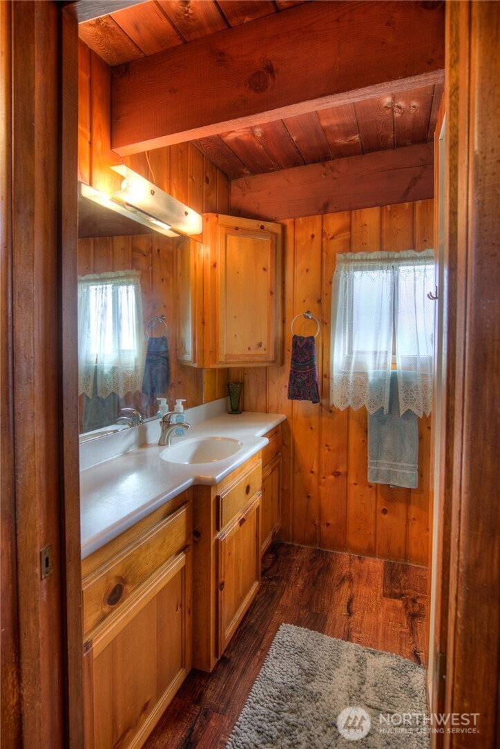 420 W Lough Lane Property Photo 16