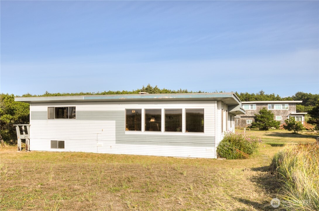 420 W Lough Lane Property Photo 35