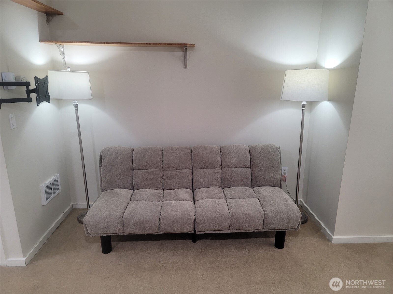 76 Cedar Street 608 Property Photo 3