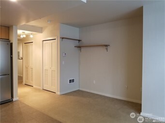 76 Cedar Street 608 Property Photo 4