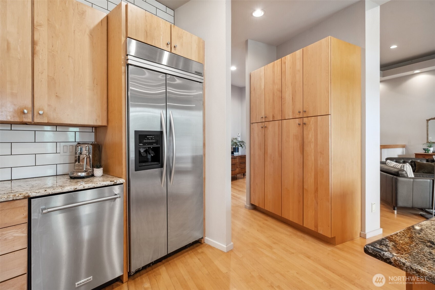 840 Nw Deerfern Loop Property Photo 8