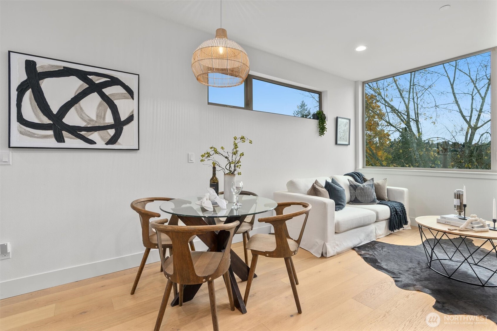 3205 B 37th Place Property Photo 7