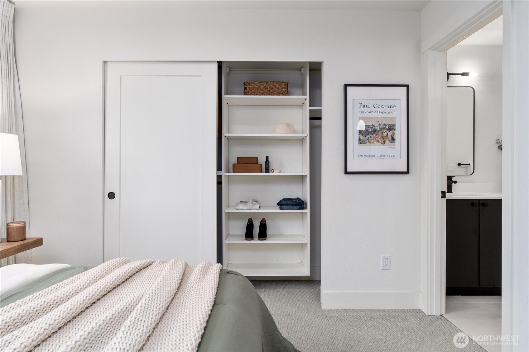 3205 B 37th Place Property Photo 12