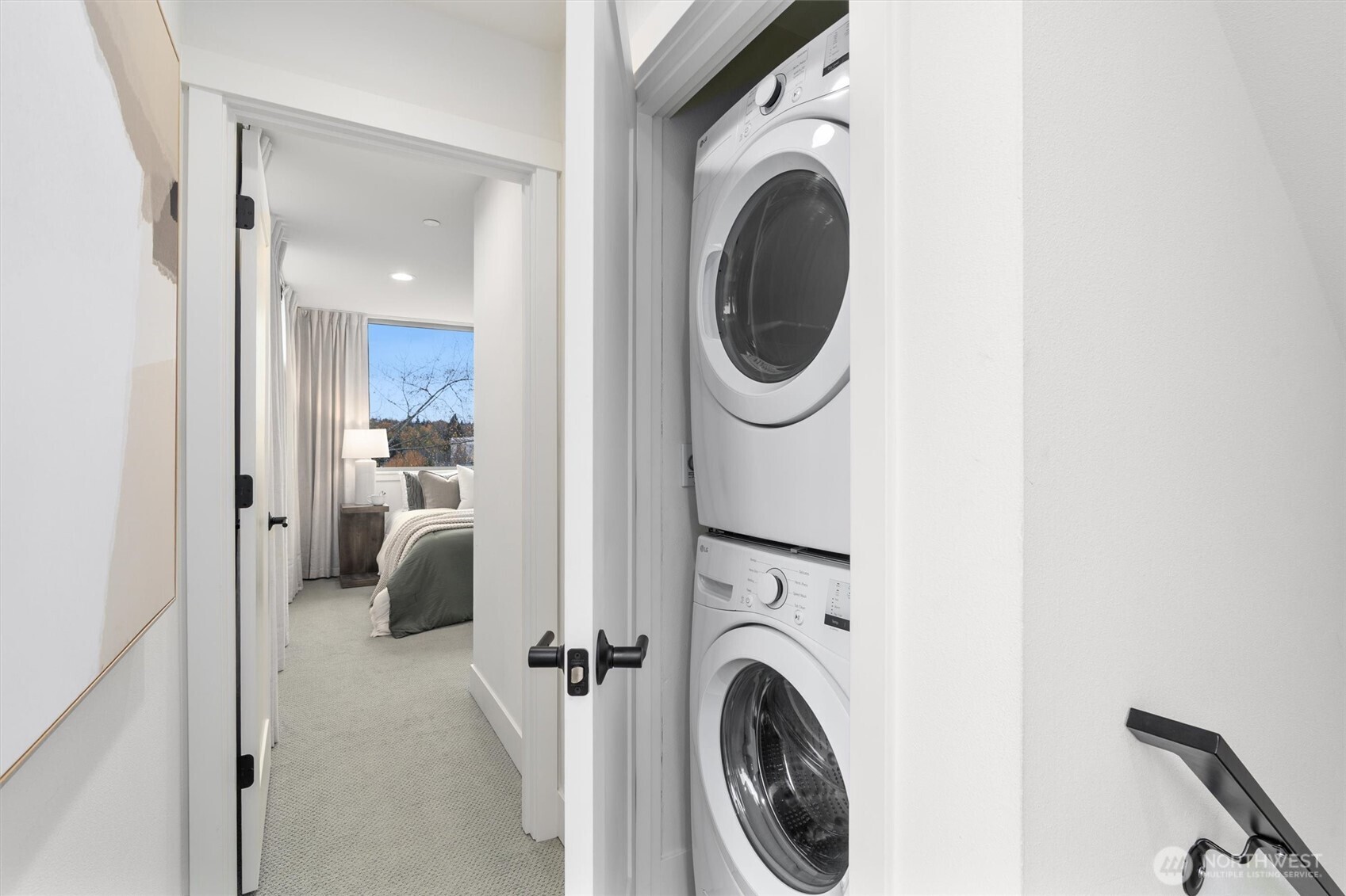 3205 B 37th Place Property Photo 19