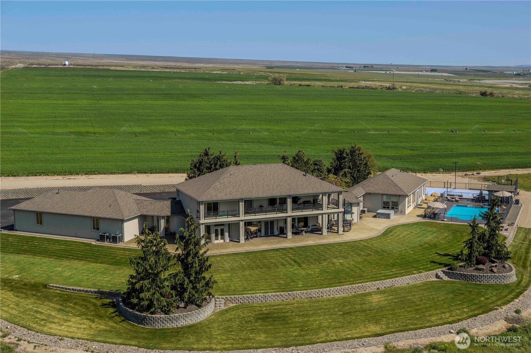 1050 Lewandowski Road Property Photo 1