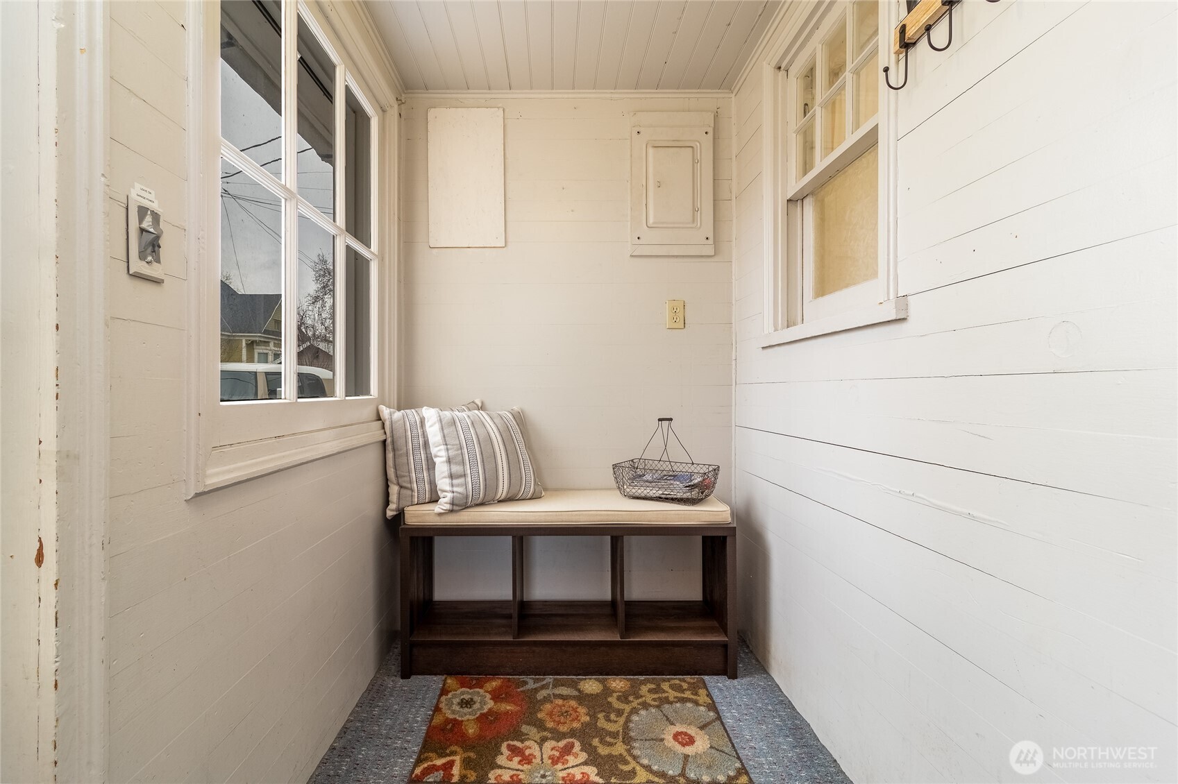609 E Isaacs Avenue Property Photo 14