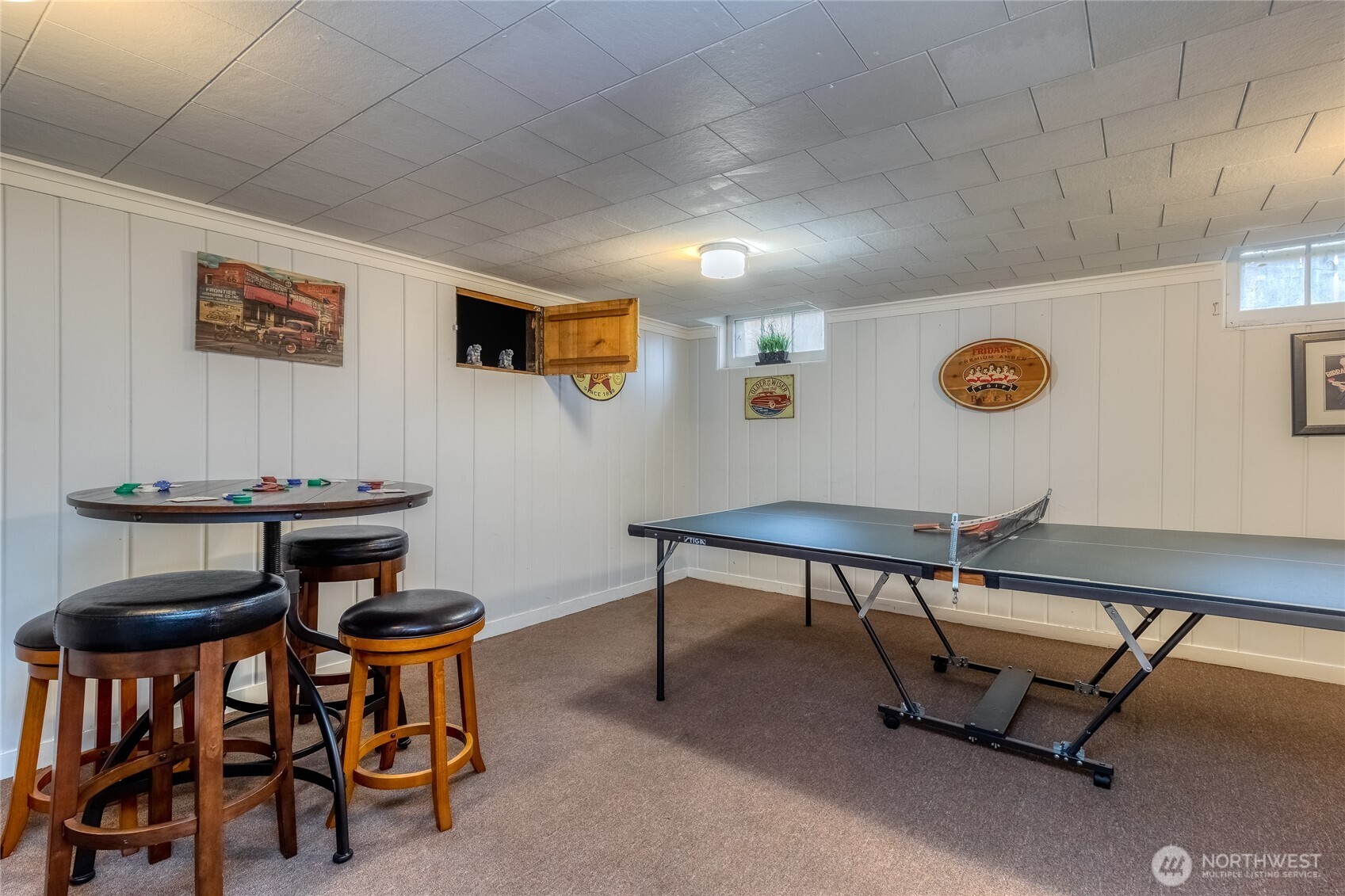 609 E Isaacs Avenue Property Photo 18