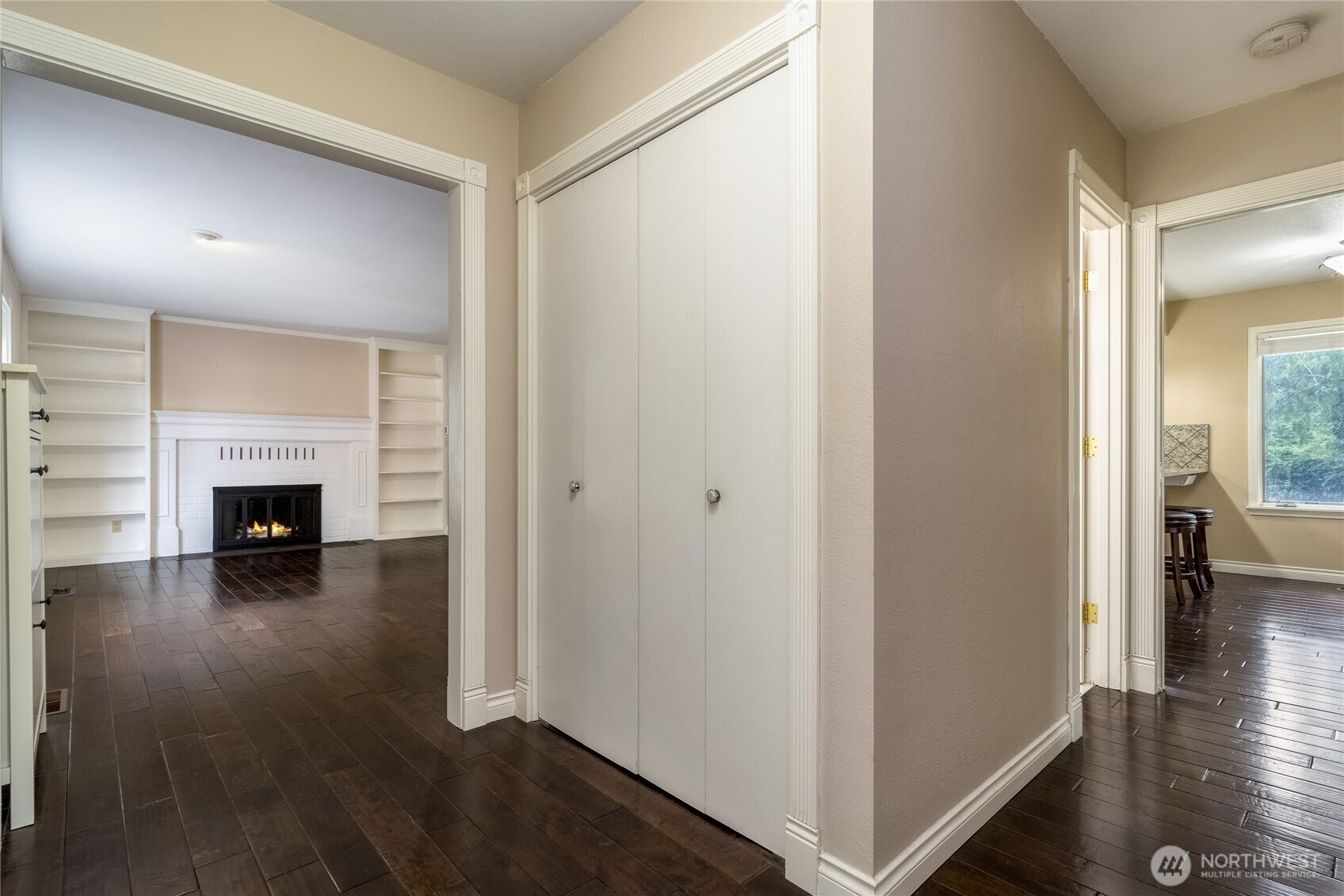 958 Abbott Rd Property Photo 9