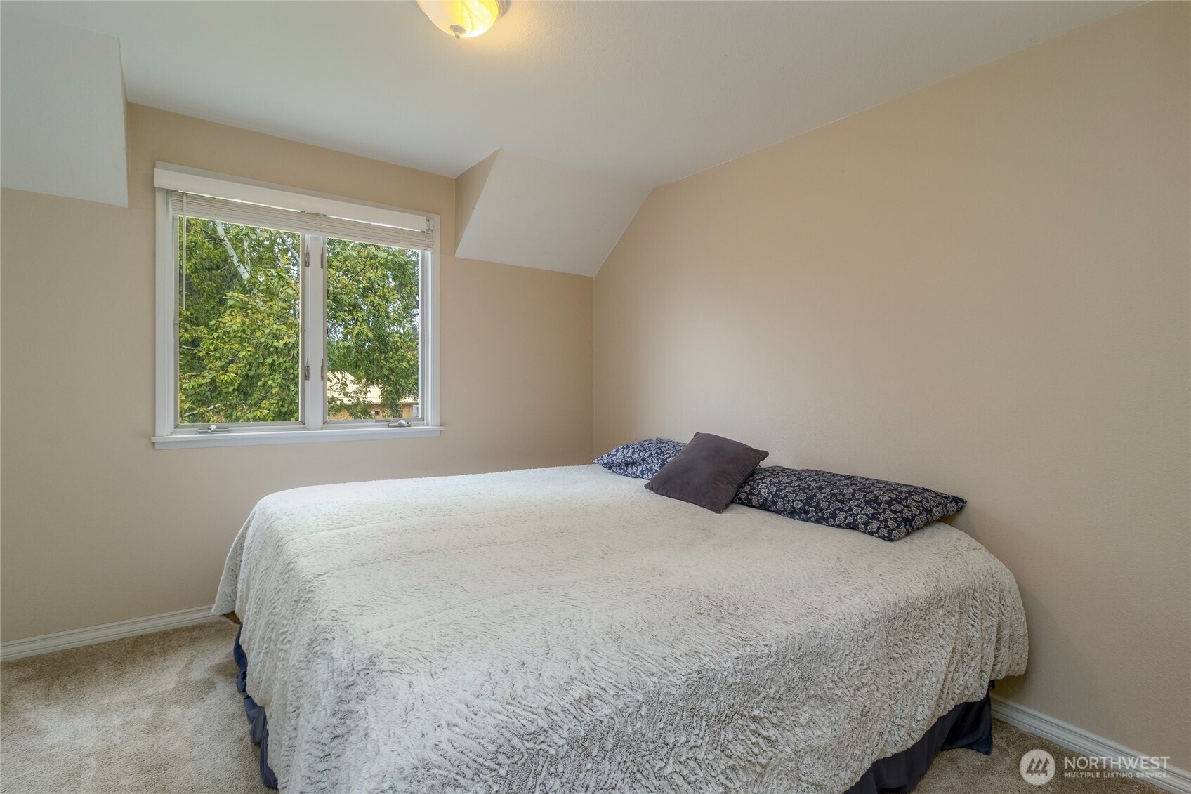 958 Abbott Rd Property Photo 13