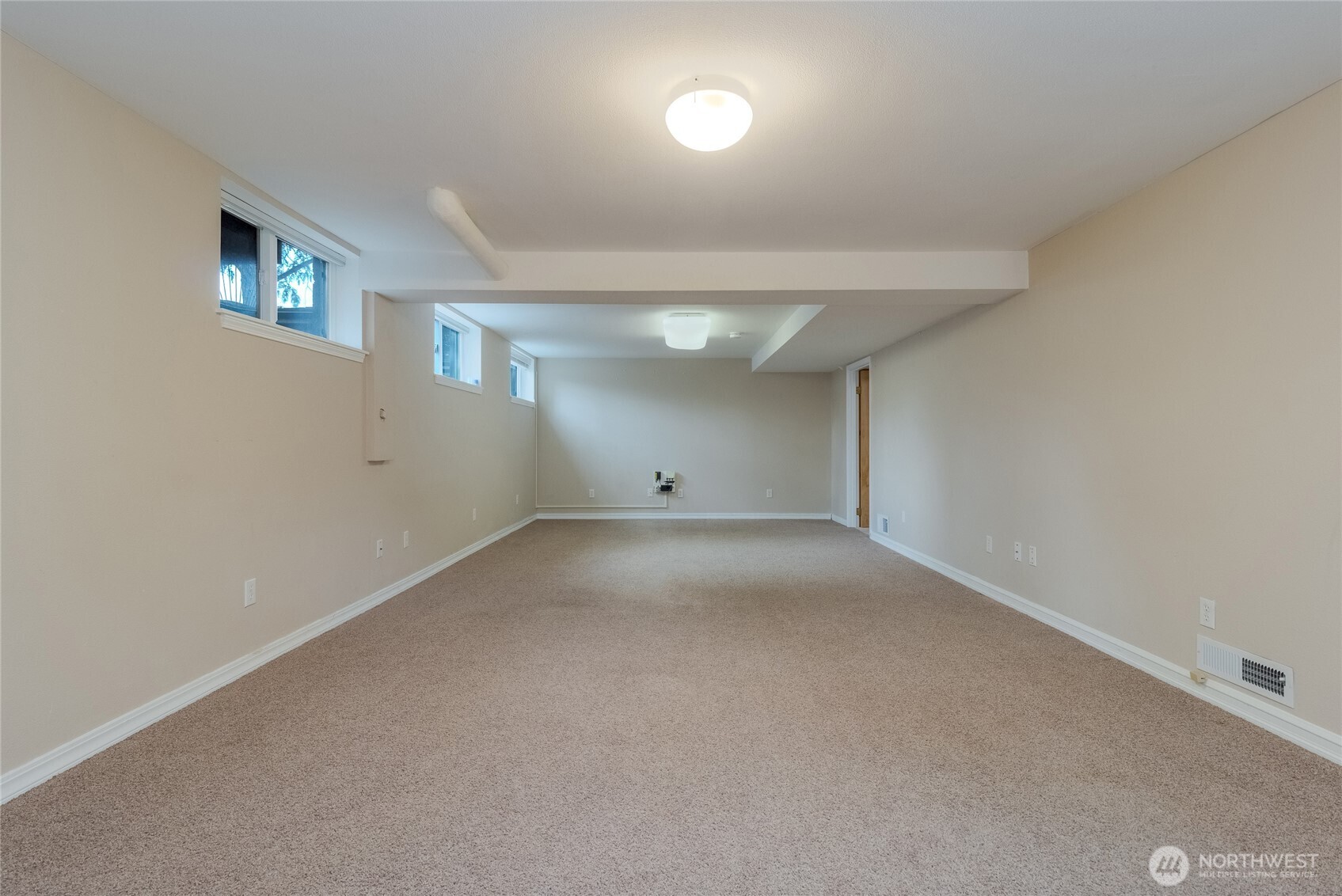 958 Abbott Rd Property Photo 23