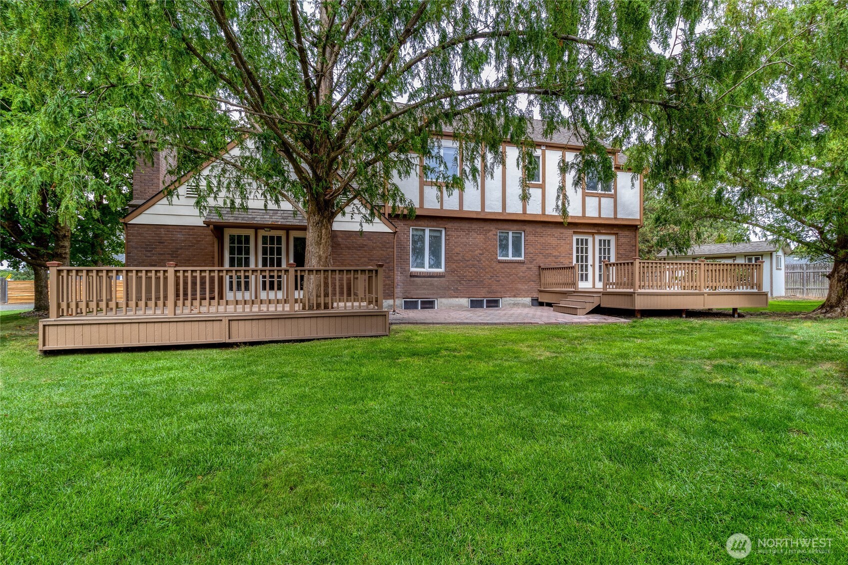 958 Abbott Rd Property Photo 25