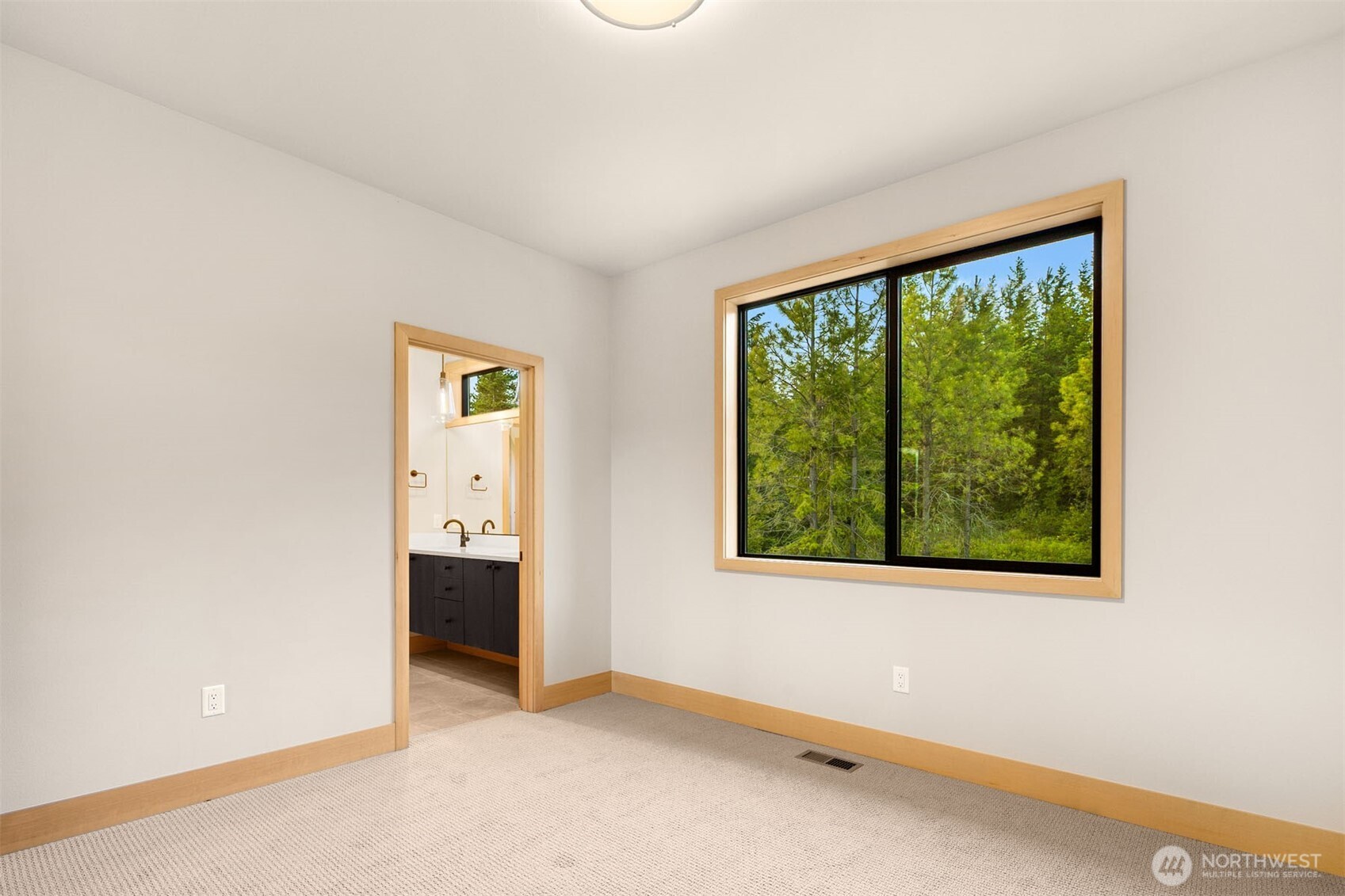 1721 Forest Ridge Drive Property Photo 30