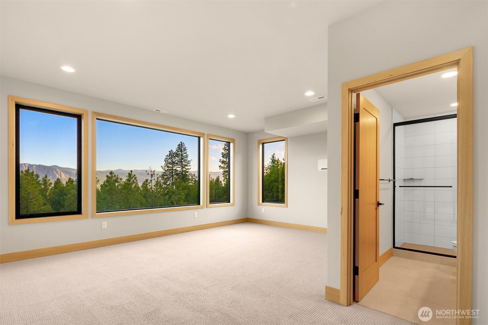 1721 Forest Ridge Drive Property Photo 31
