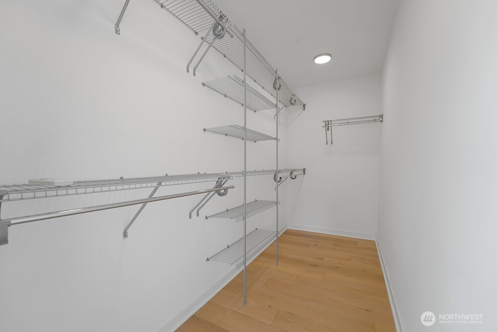 3236 W Government Way Property Photo 20