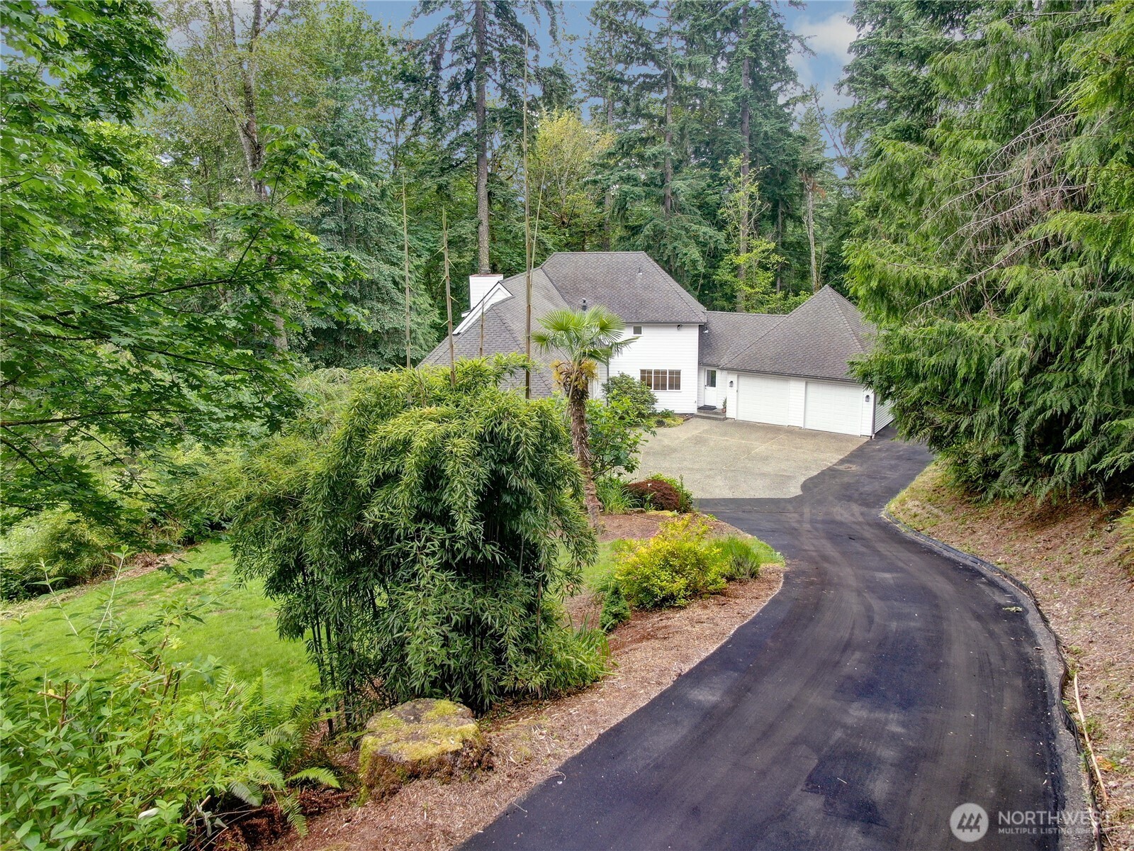 25043 SE Mirrormont Boulevard