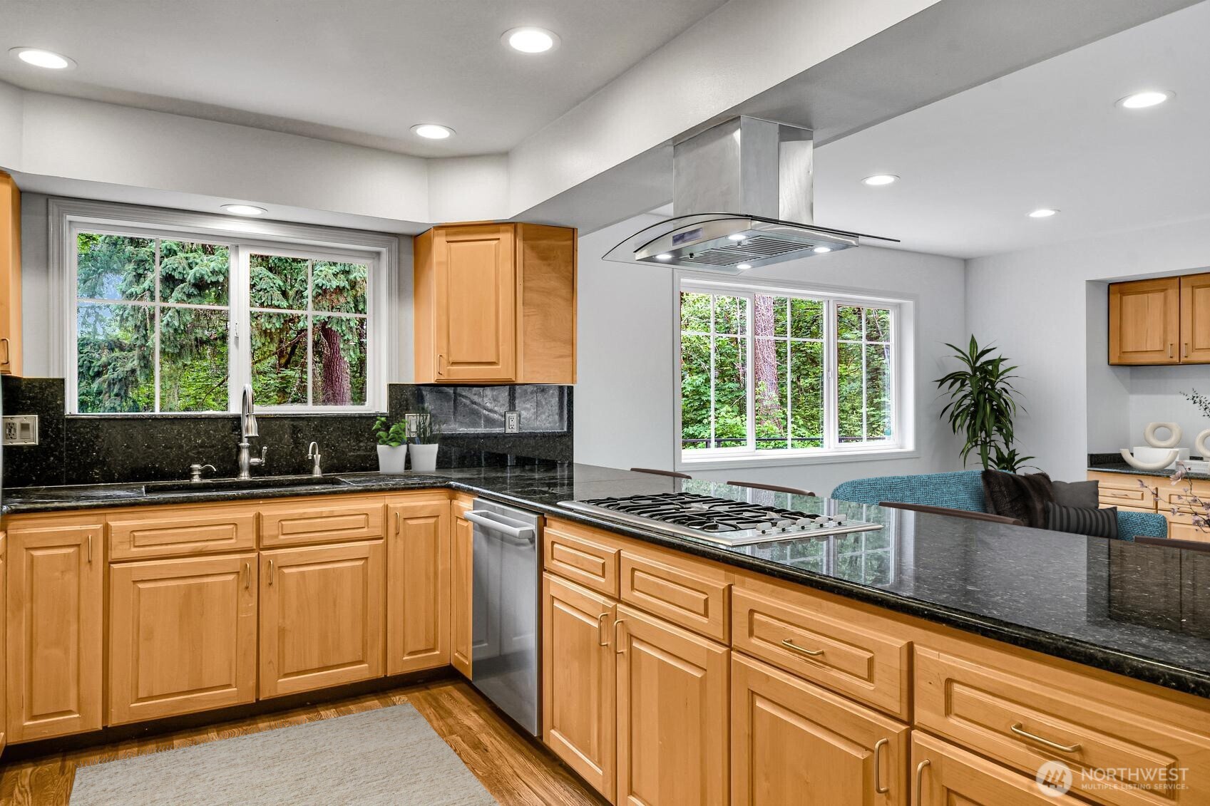 25043 Se Mirrormont Boulevard Property Photo 11