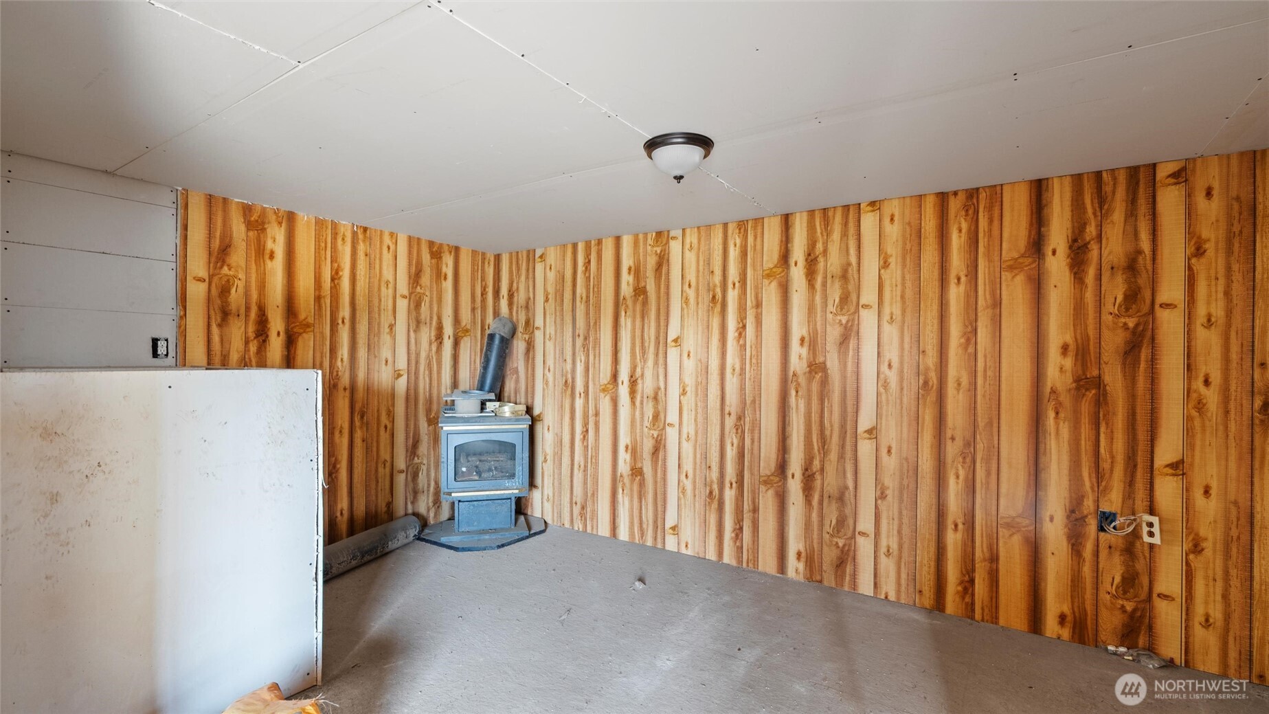398 Balm St. Property Photo 30