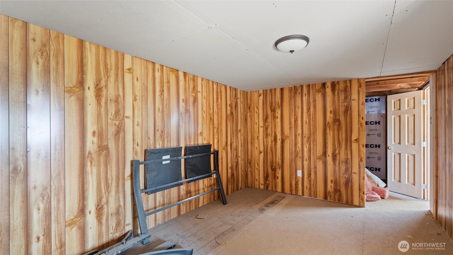 398 Balm St. Property Photo 32