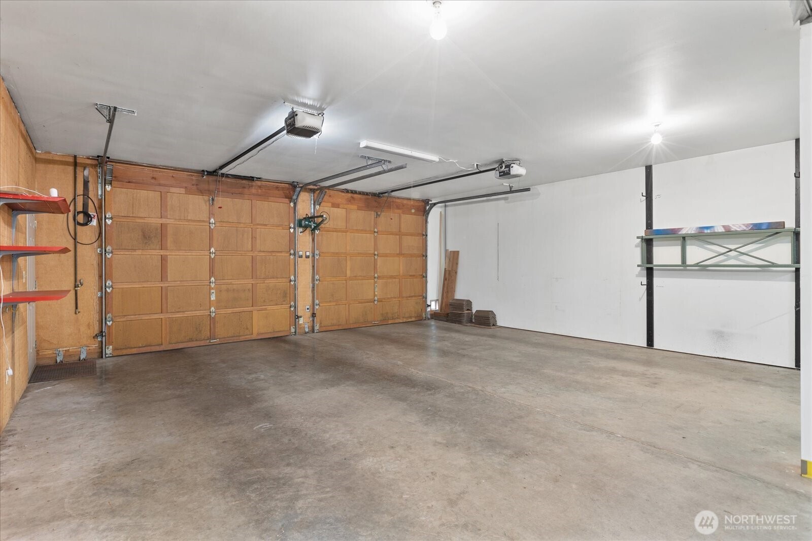 1321 E Smith Road Property Photo 22