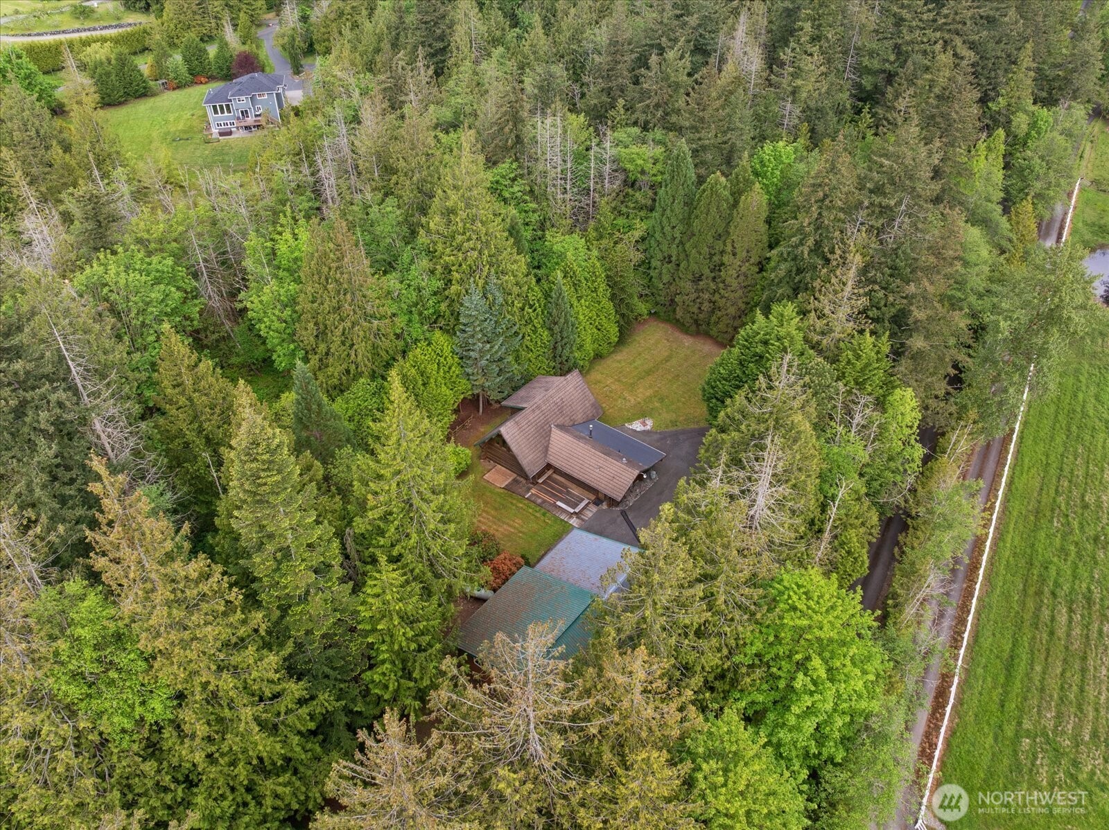 1321 E Smith Road Property Photo 30