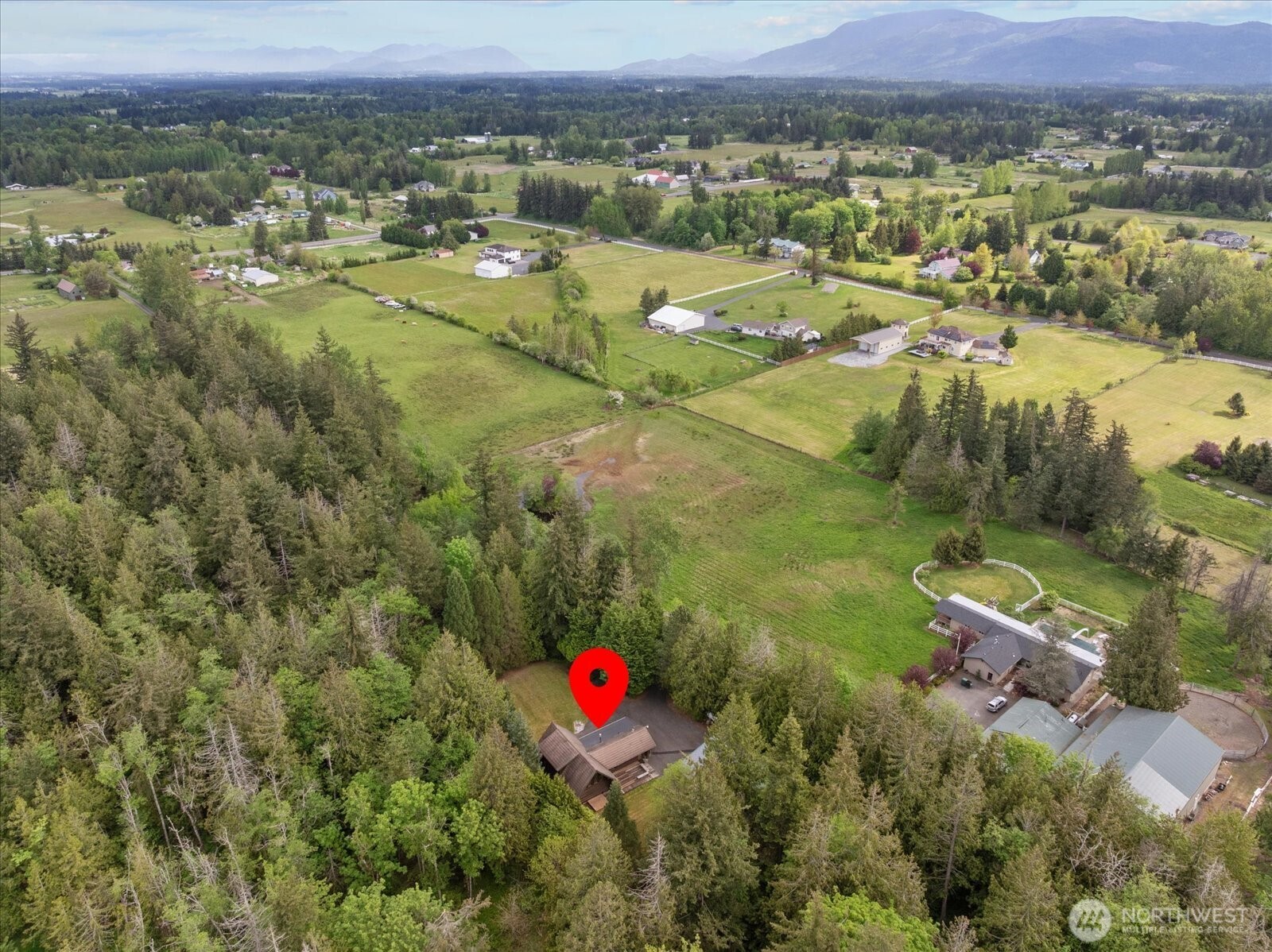 1321 E Smith Road Property Photo 33