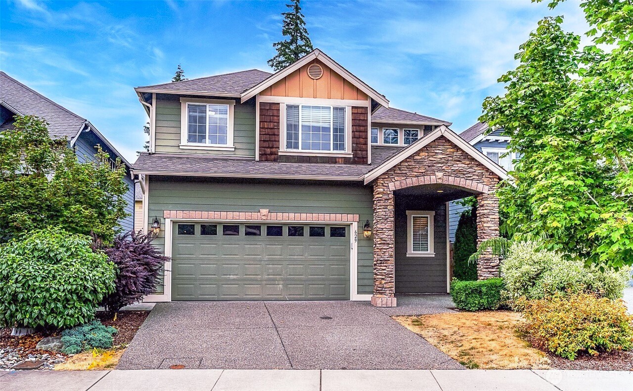 629 194th Place Property Photo