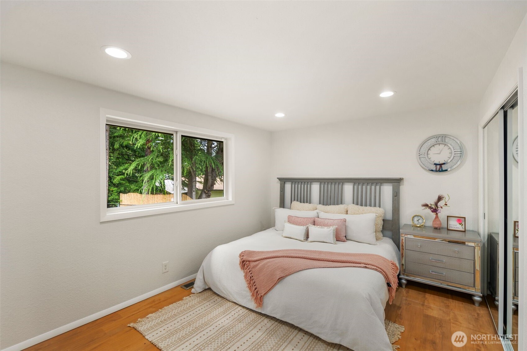 3131 110 Street Property Photo 8