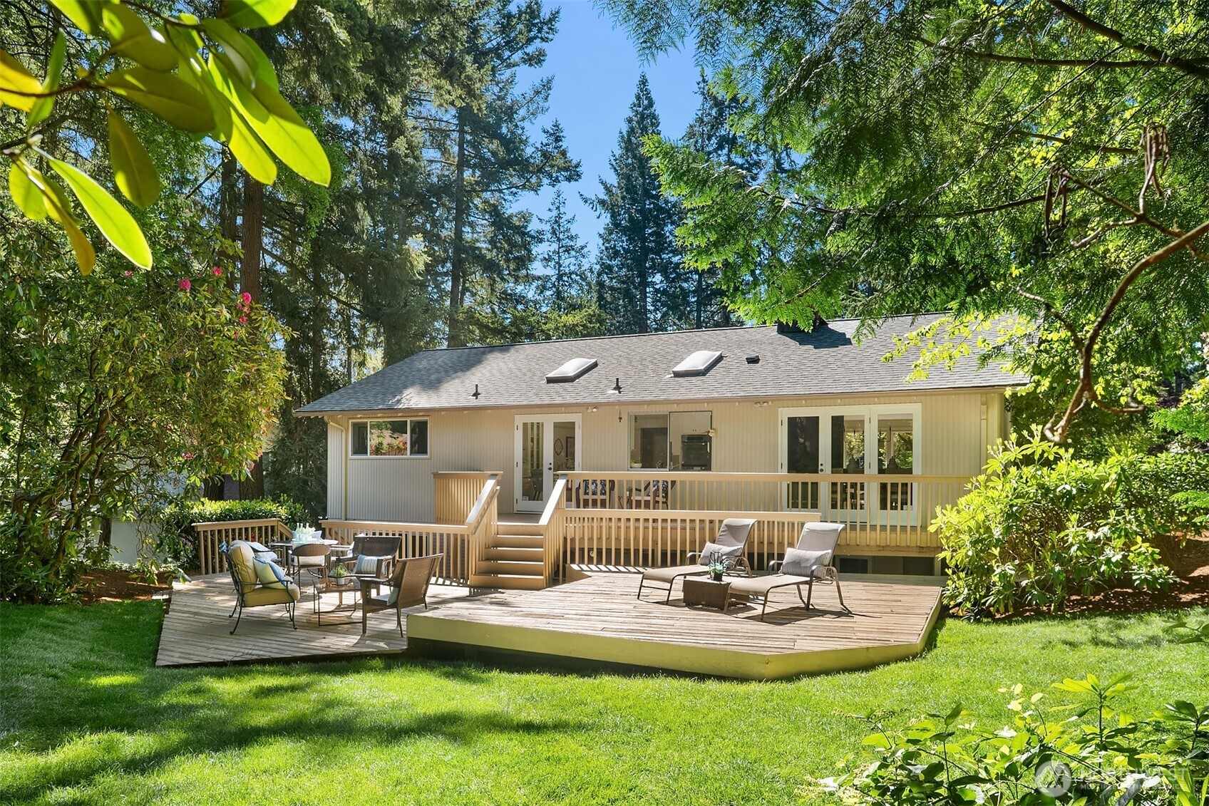 12802 Ne 26th Place Property Photo 1