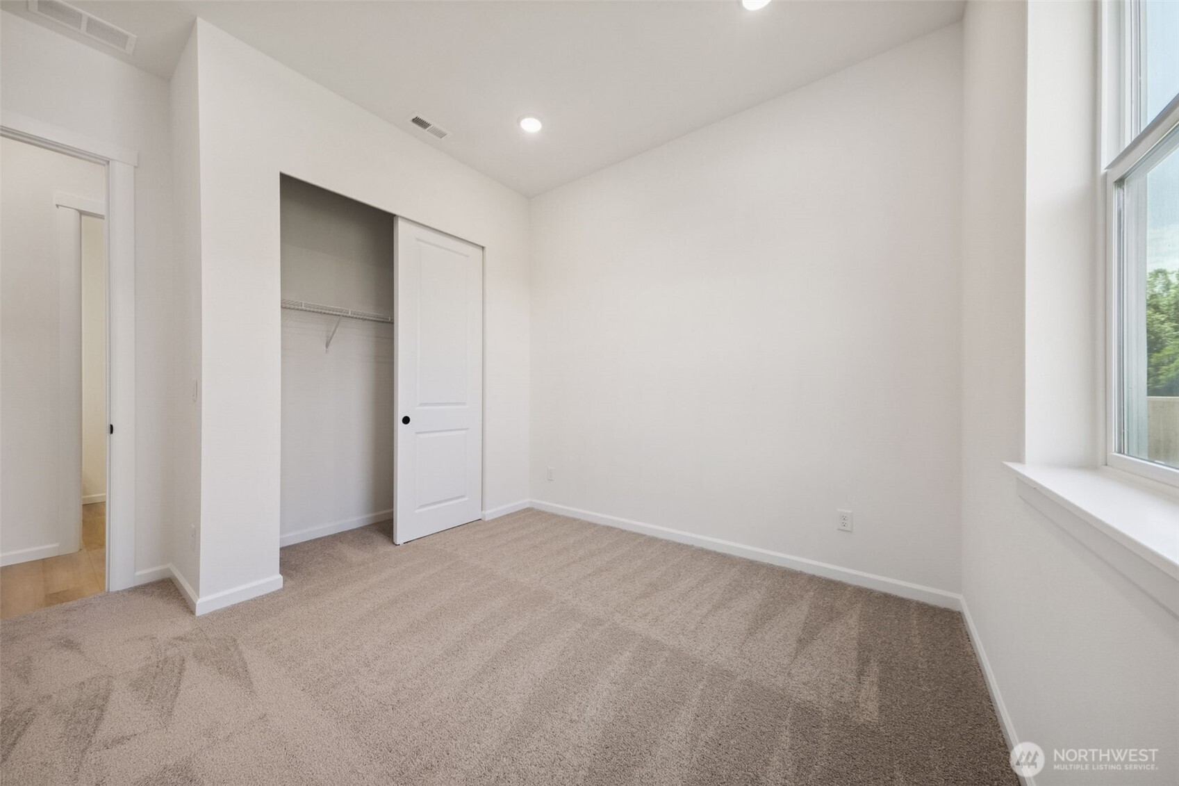 936 Lucas Avenue 20 Property Photo 3