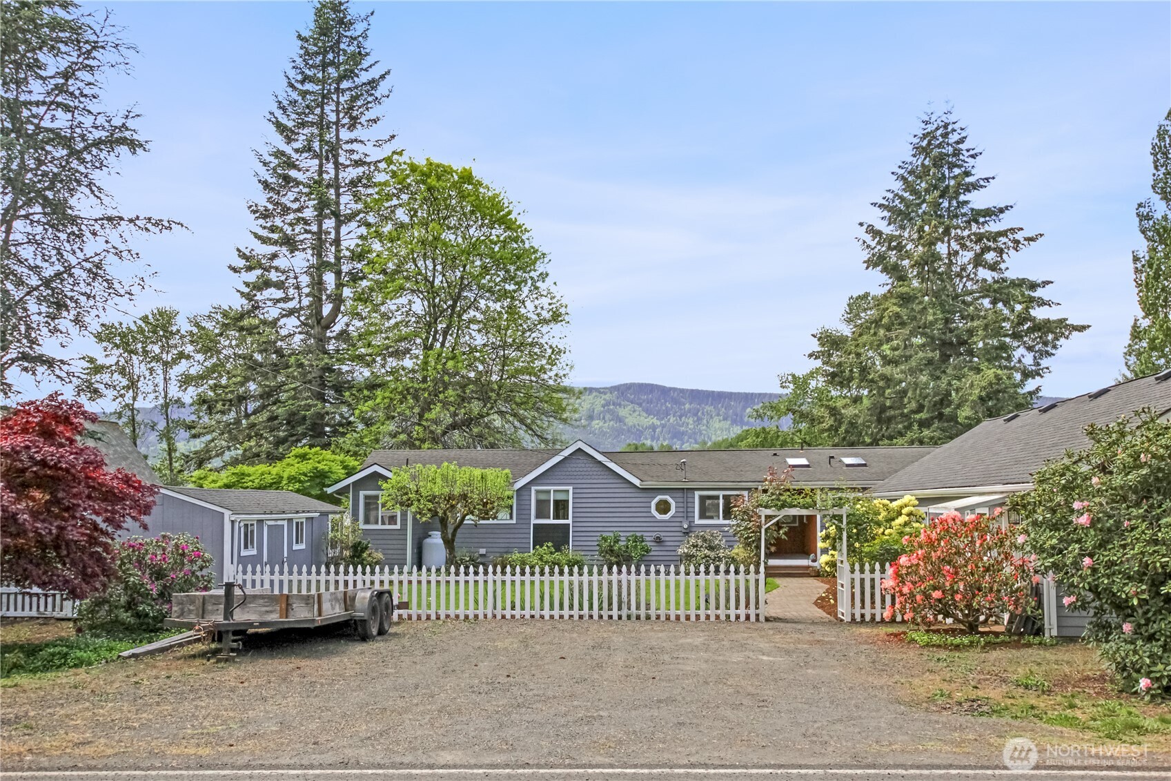 47 W Sunny Sands Road Property Photo 1