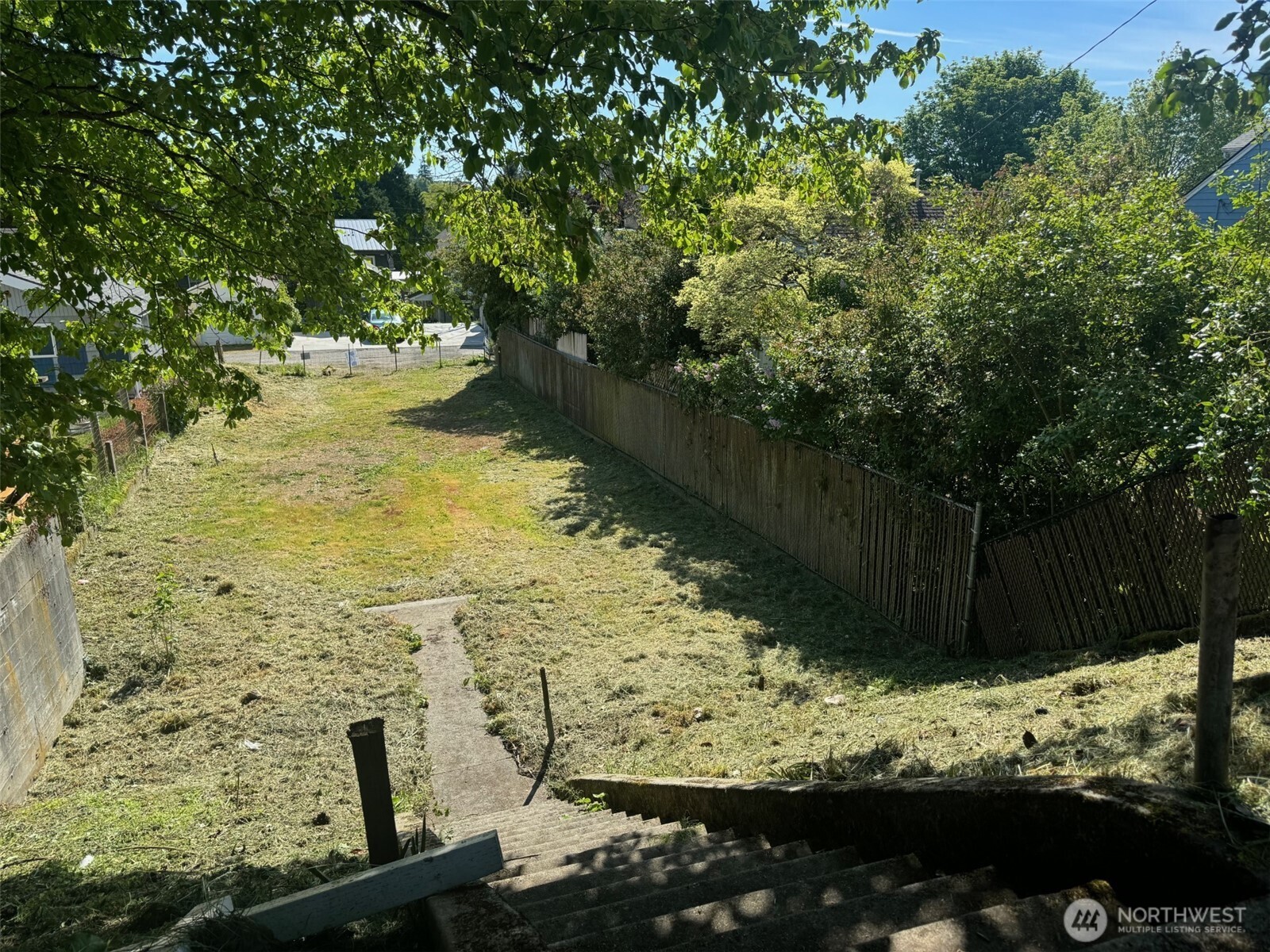 826 Chester Avenue Property Photo 1