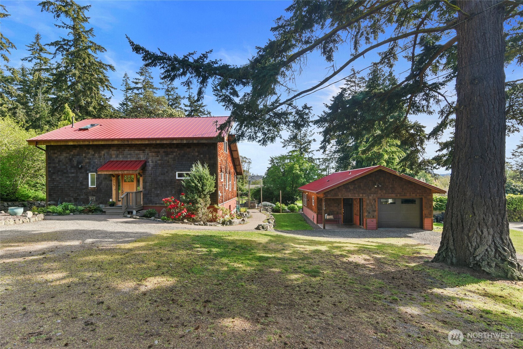 715 M Street Property Photo 1