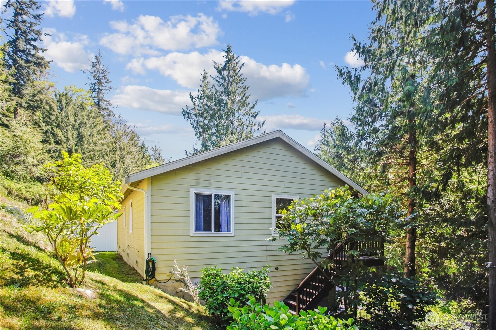 5772 Ne Spruce Drive Property Photo 6