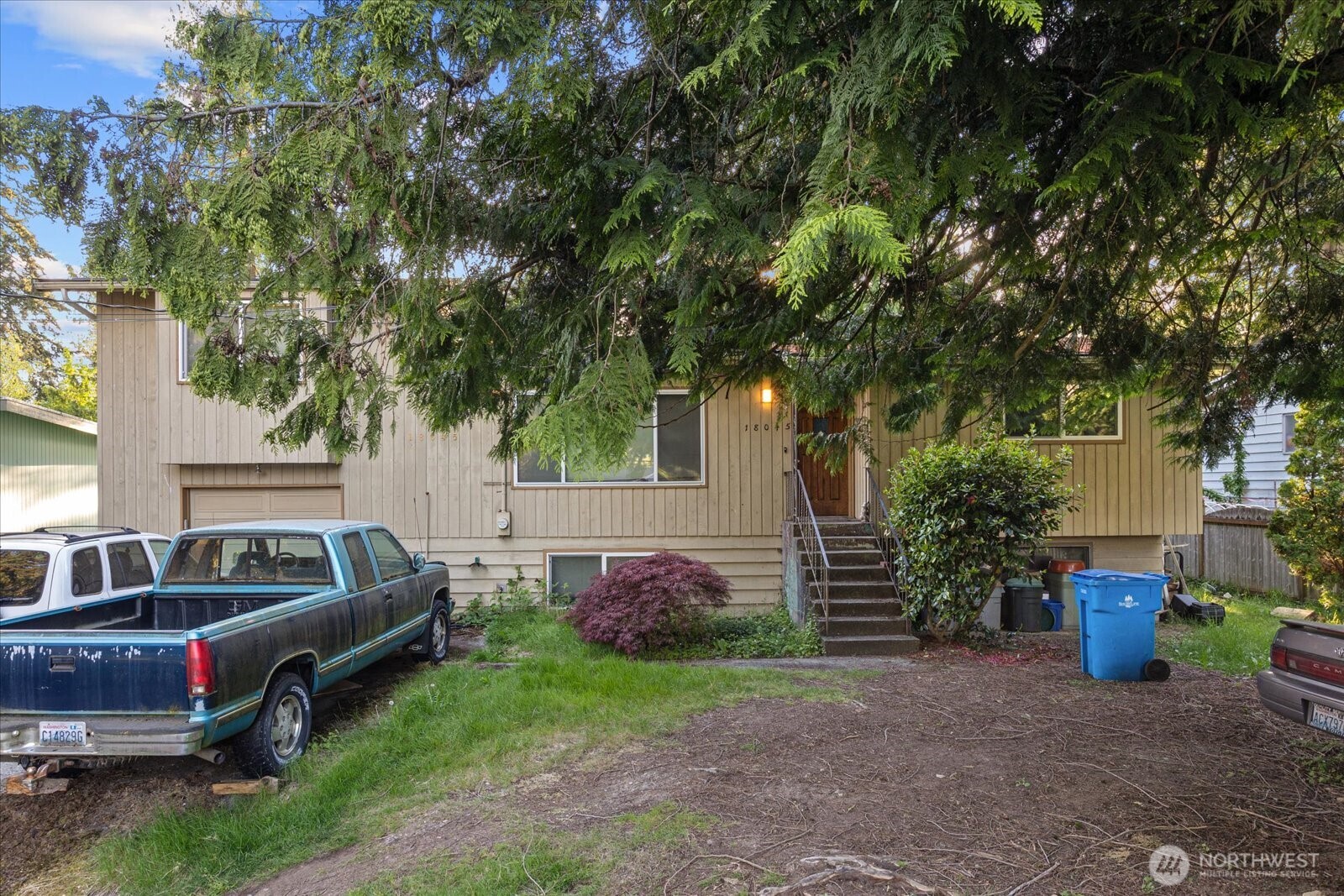 18045 3rd Avenue Property Photo