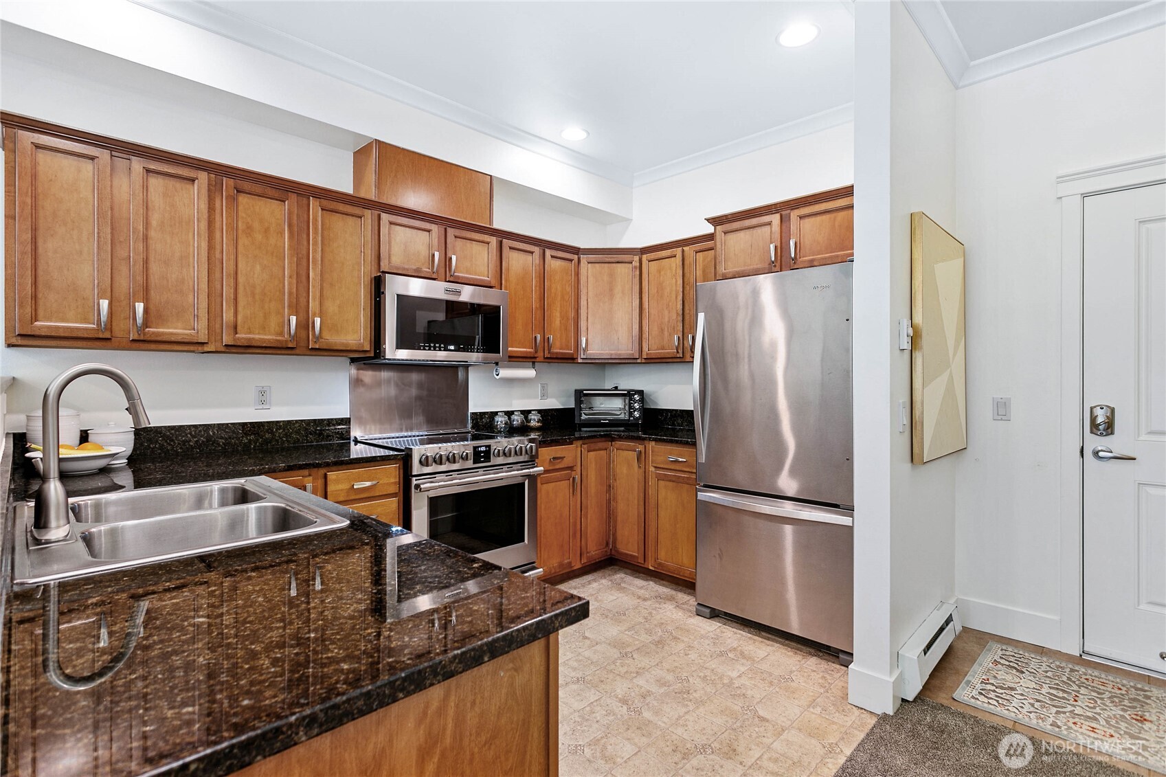 1015 Railroad Avenue 405 Property Photo 4