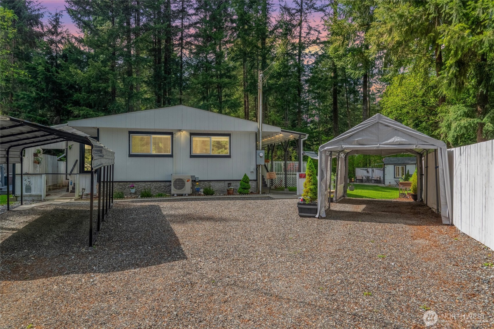 6360 Overland Trail Property Photo 1