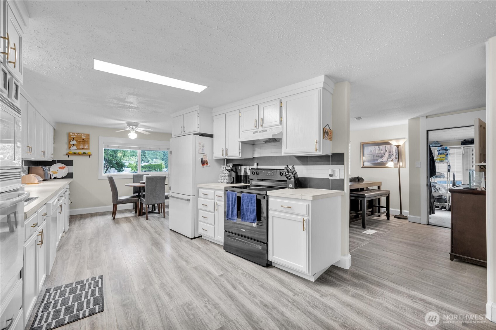 6360 Overland Trail Property Photo 7