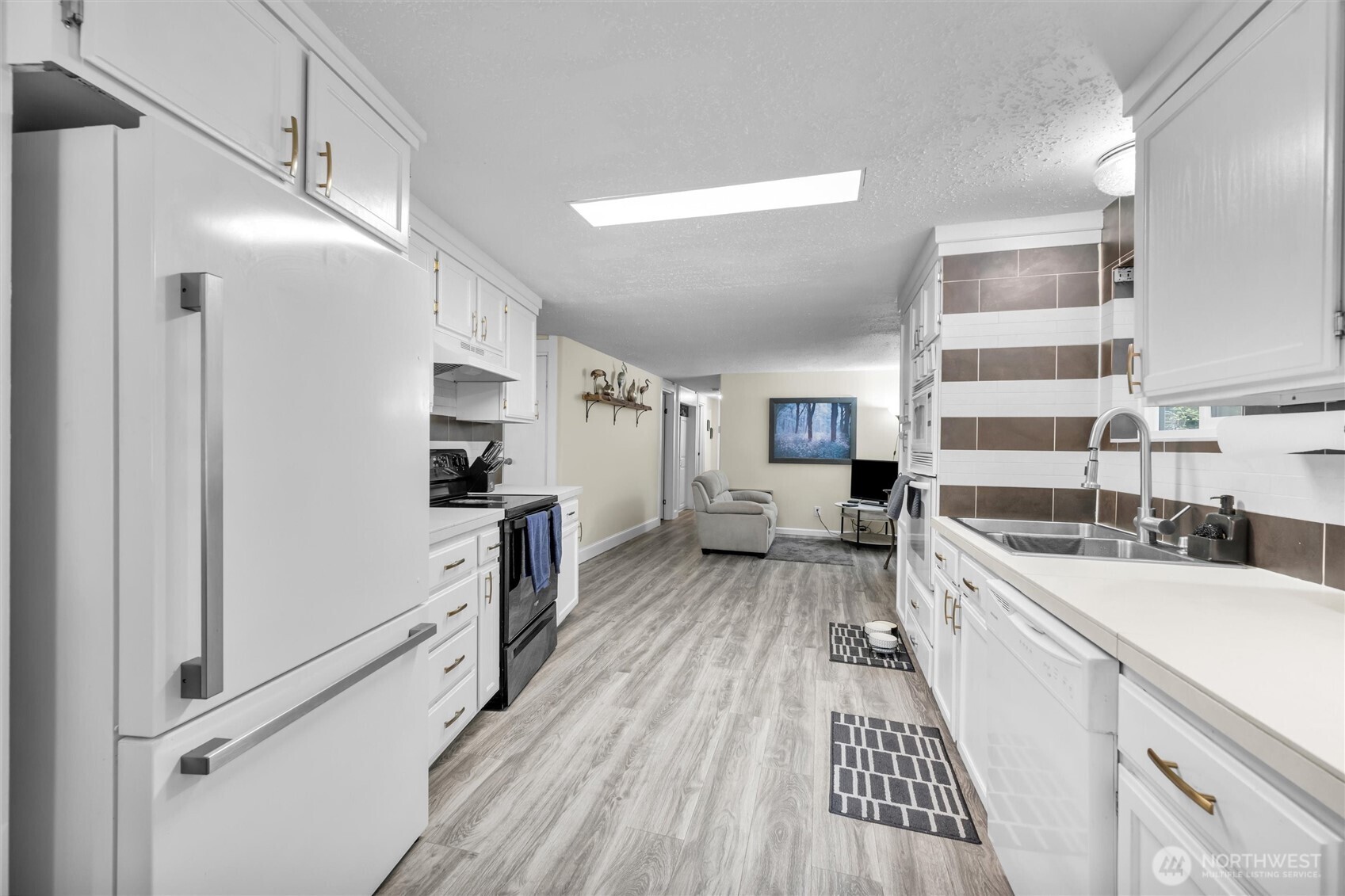 6360 Overland Trail Property Photo 8