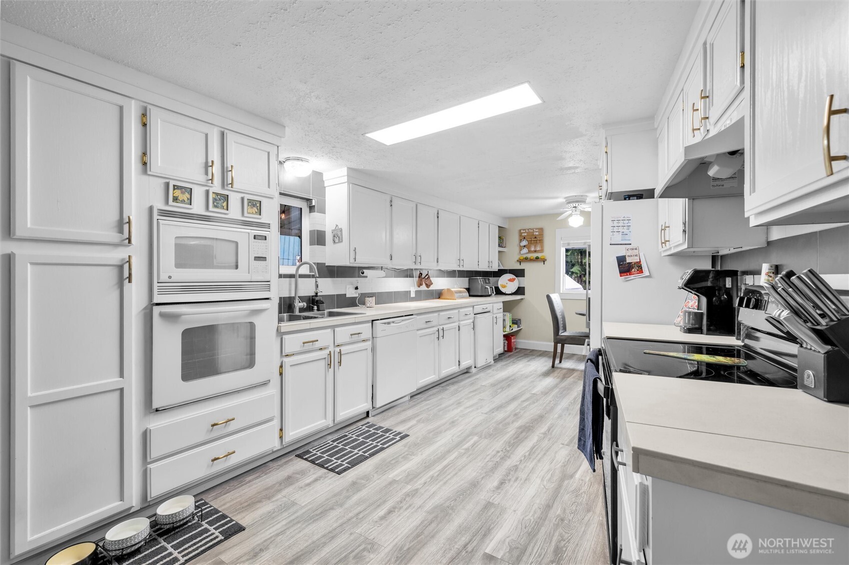 6360 Overland Trail Property Photo 9